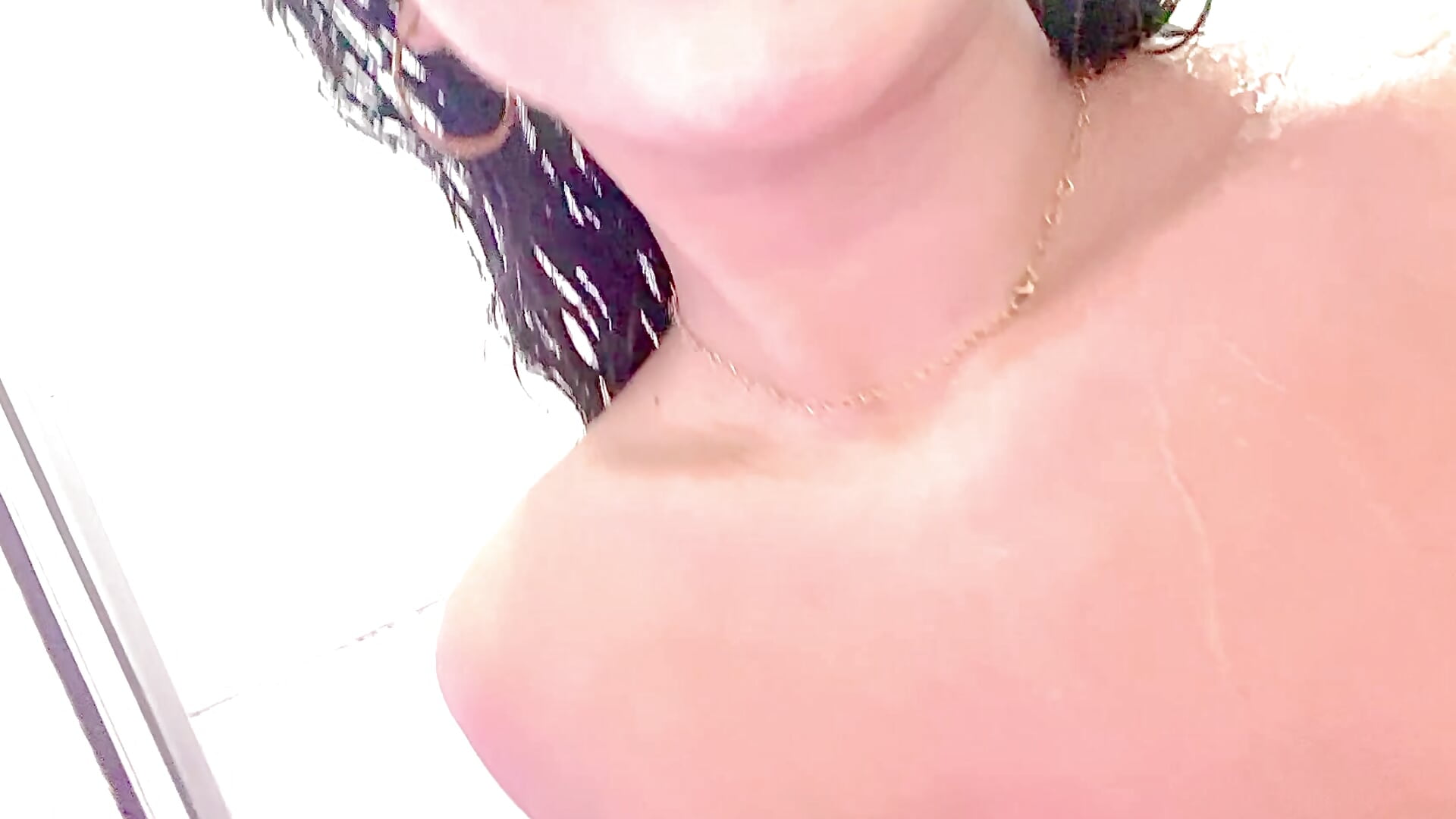 Get to know me a little in the shower 🧼