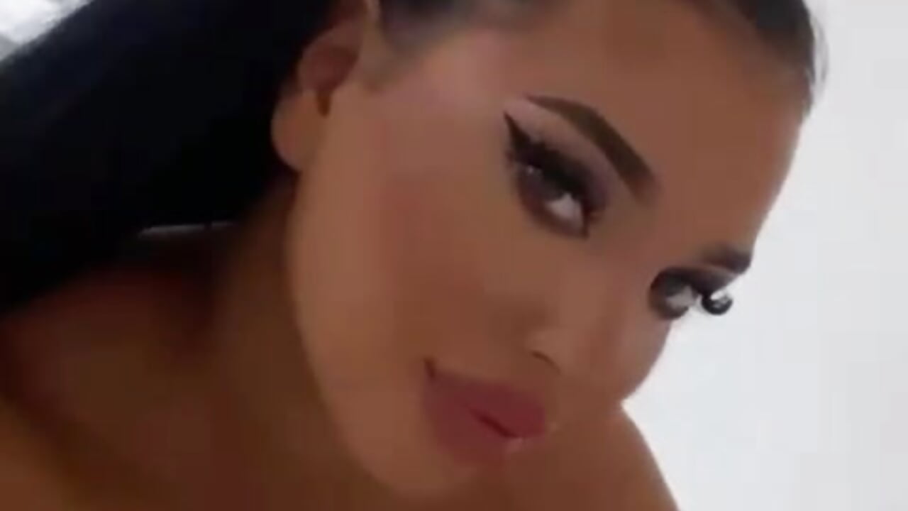 Smileee :) - video by ArabicBabe cam model