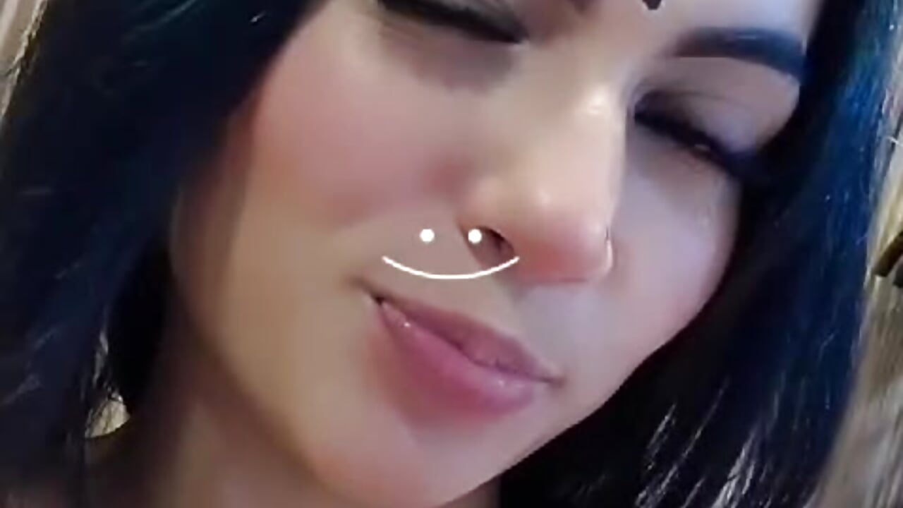 😍💓 – видео вебкам-модели kareena_basu