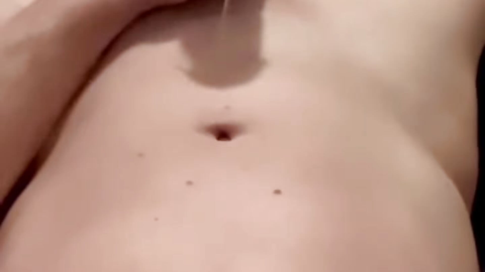 A quick "shot" at the office – video af Maxx_Throbbin cam-model