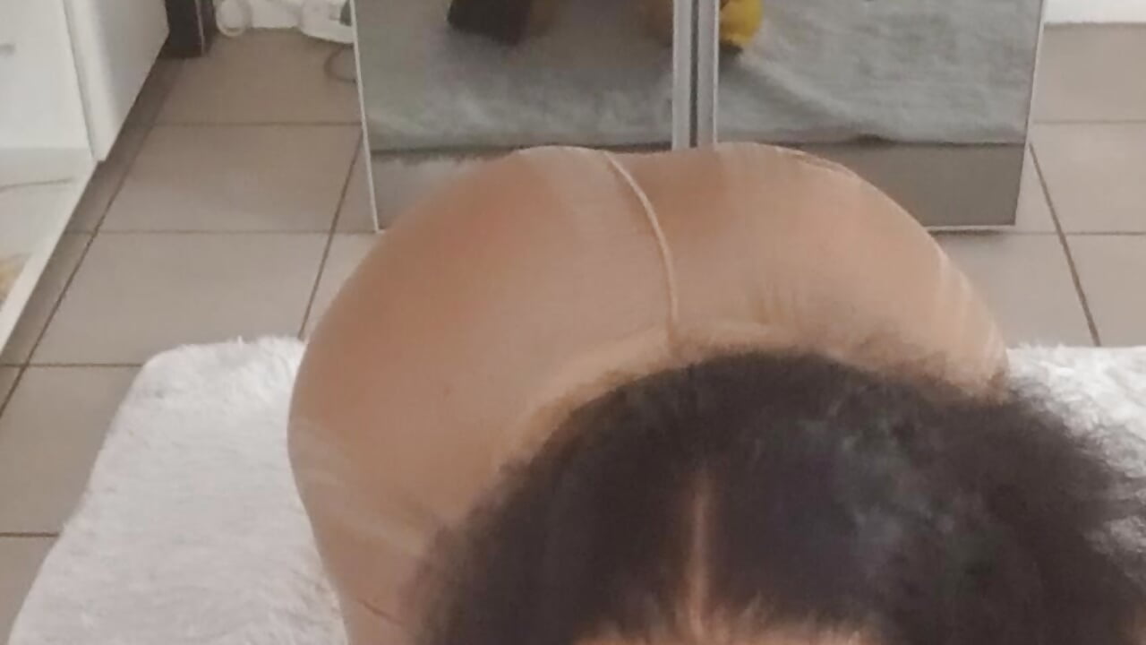 Sucking 🍆😋 - βίντεο μοντέλου GiantBootyMilf