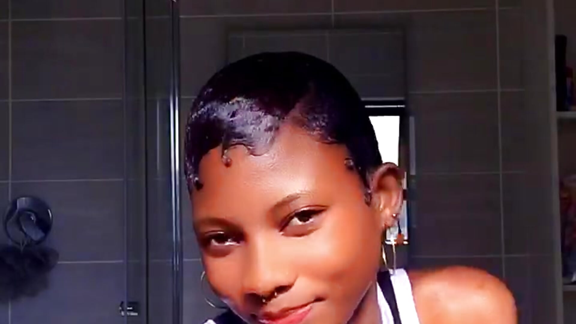 trim,DD43AC85-7C55-476E-AE90-9AE1E4AE6FFD - video by skinnyleeray cam model