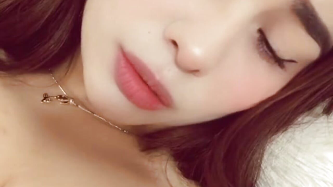 🥰 - video by Danna_adams01 cam model