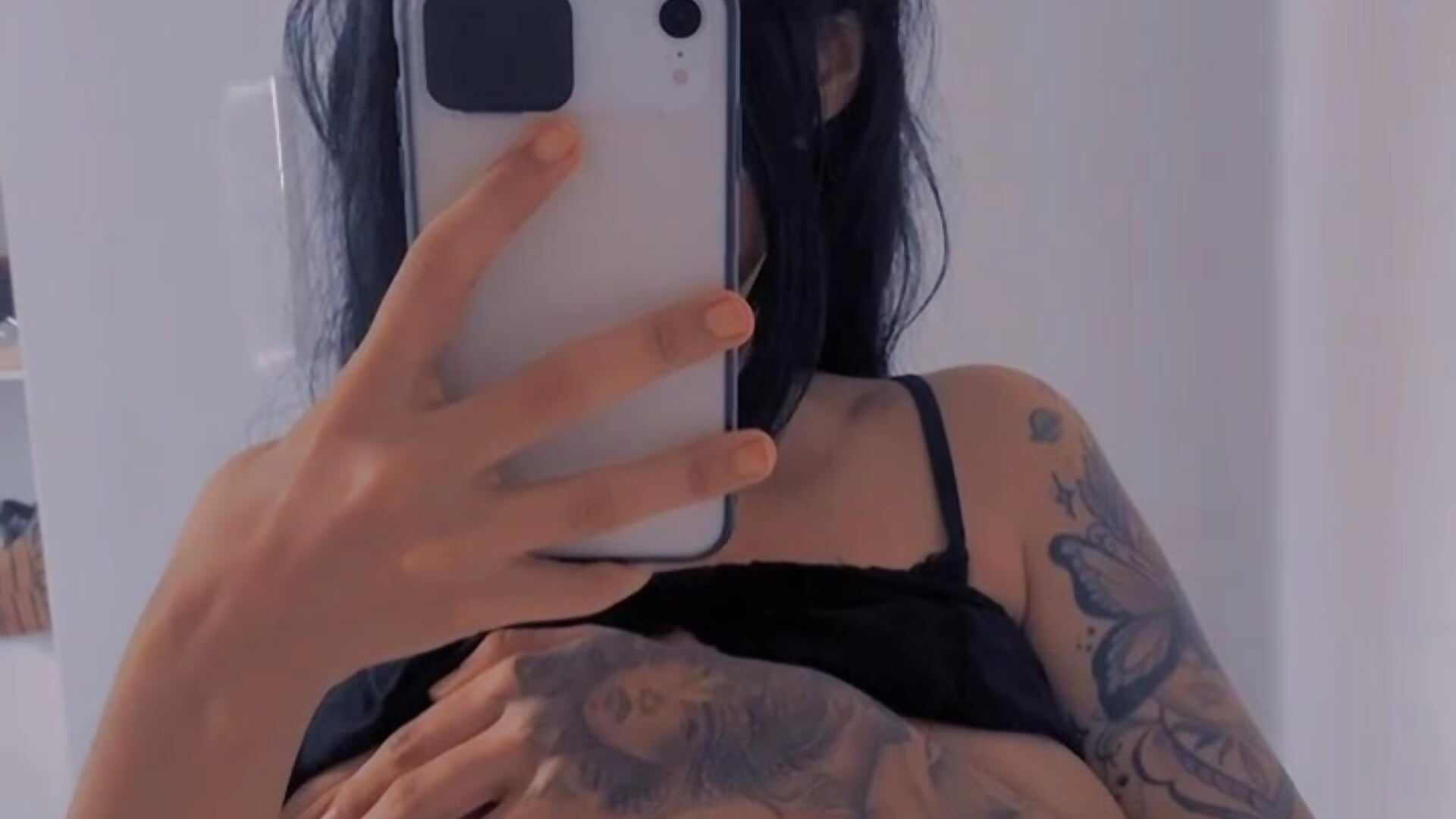 trim,E8616BF1-58DC-4205-AFE0-635DD5BC808C - video by afroditeange cam model