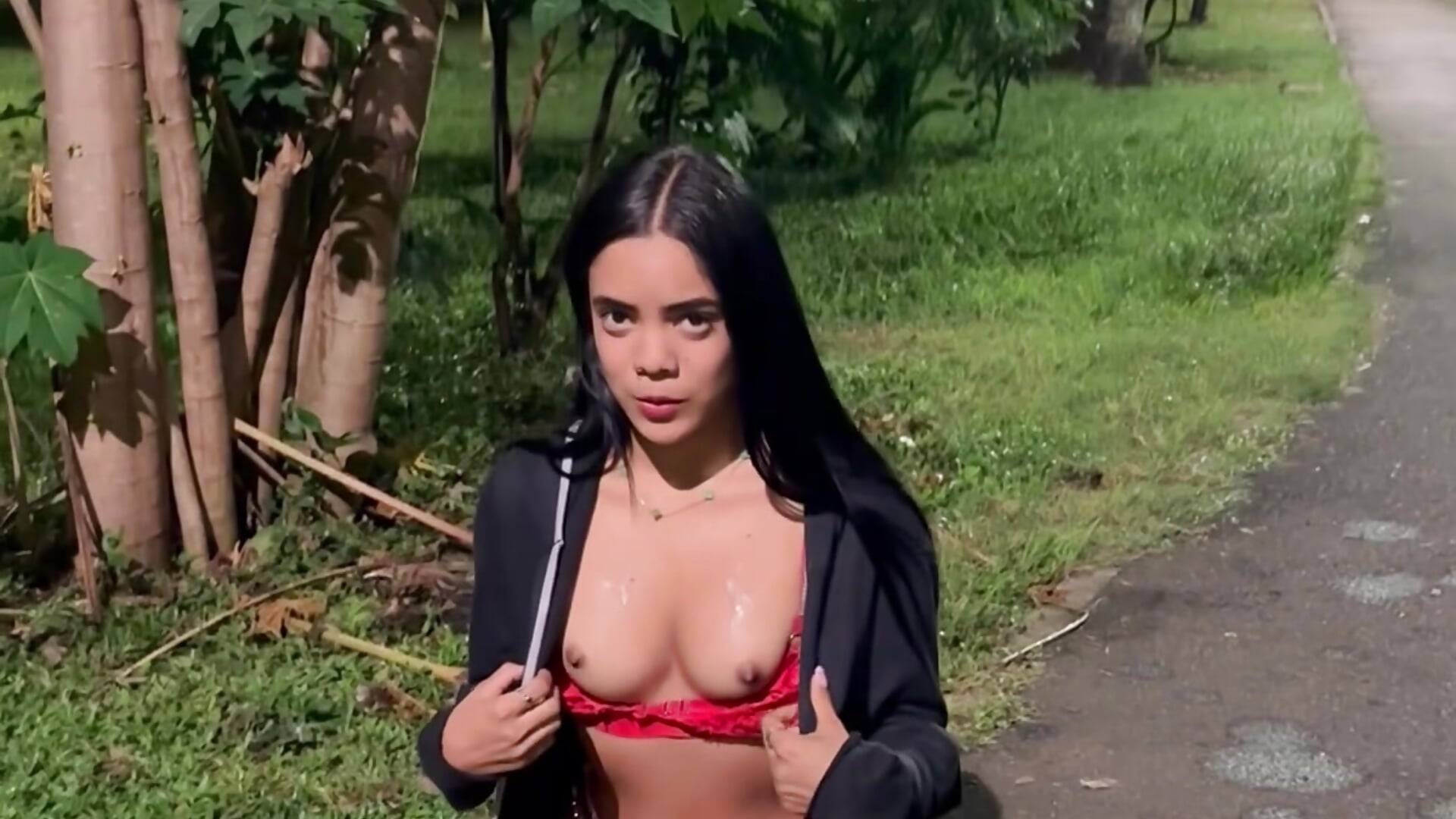 IN LINGERIE IN A PUBLIC PARK AND I MASTURBATE🔥 - video by NAUGHTY_LITTLE_18 cam model