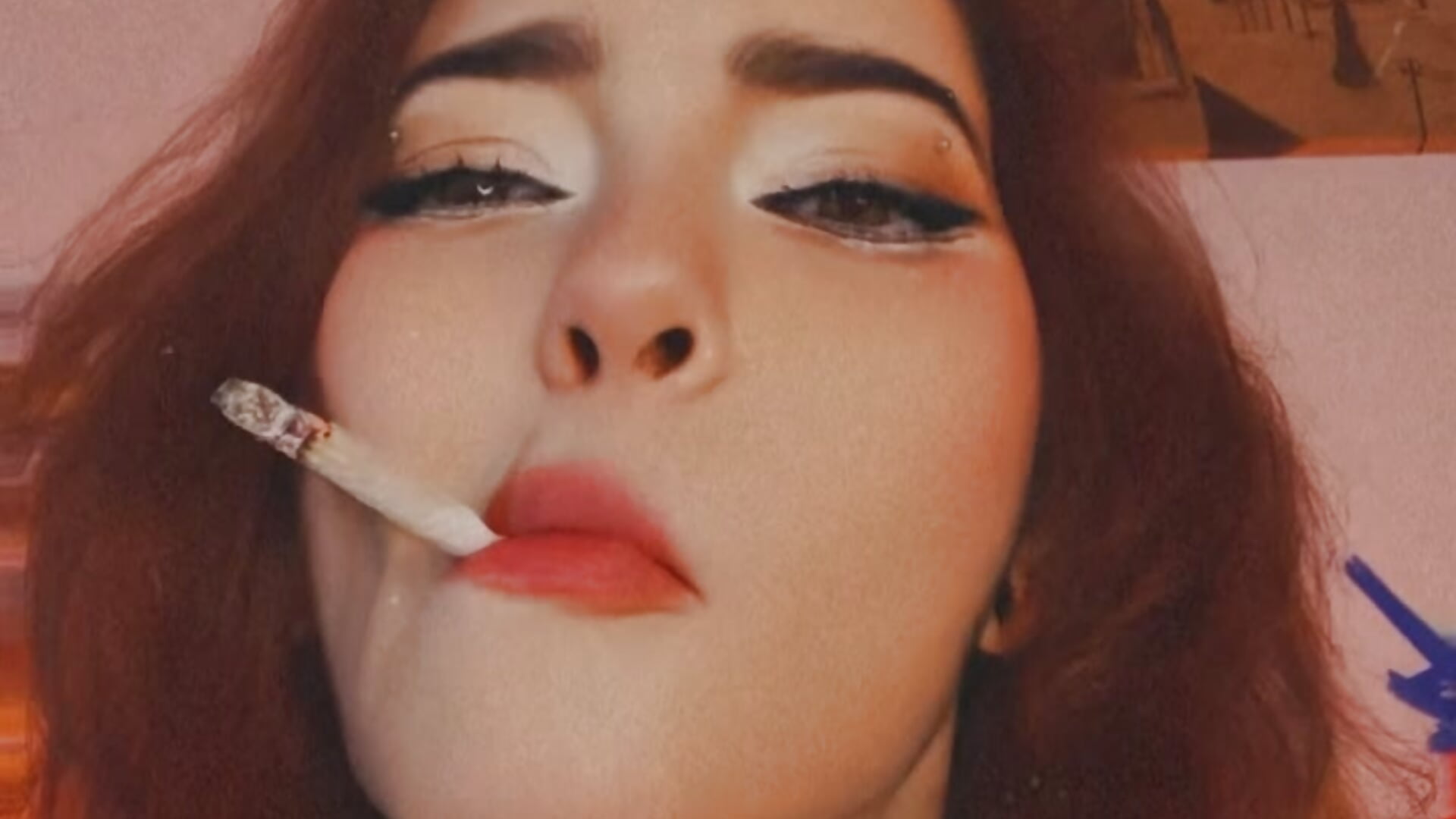 Devil smoking and reading your messages - video by Alex_Fck cam model