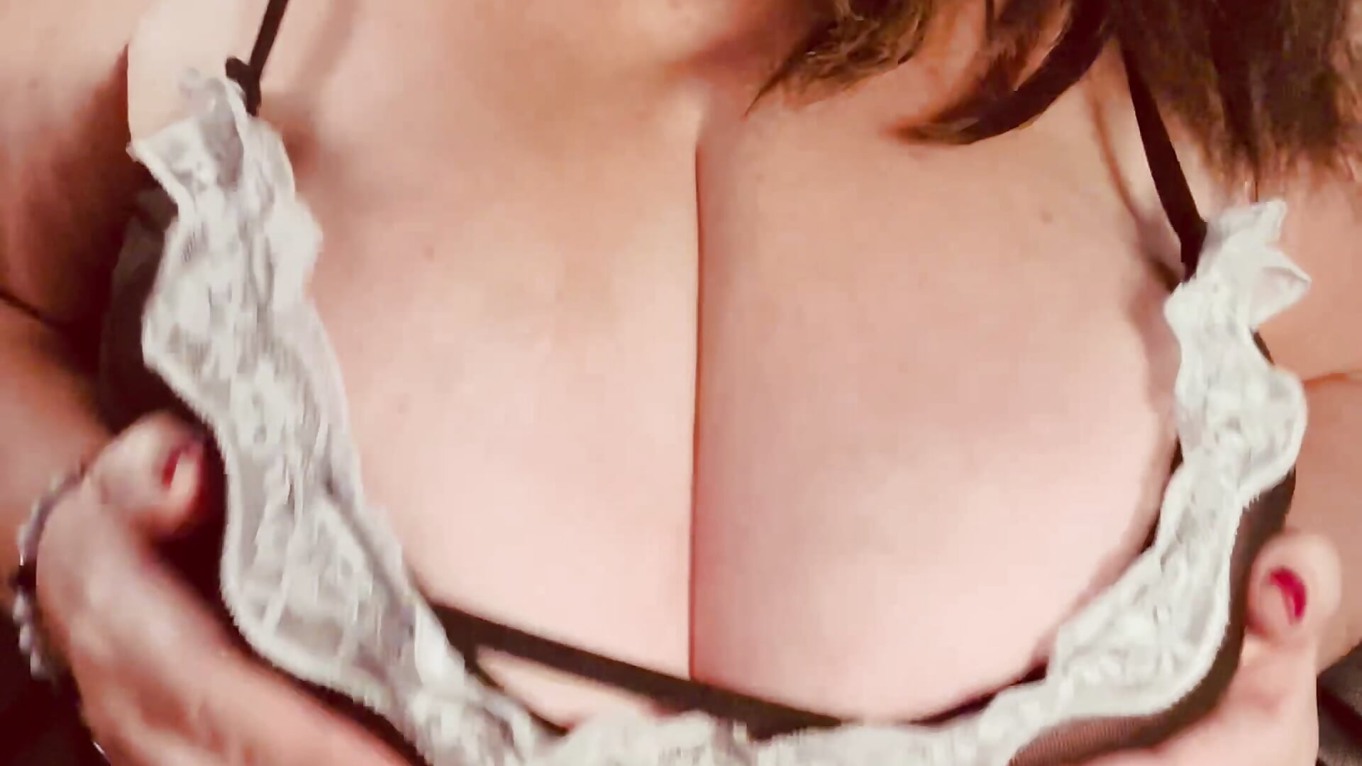 Tittie teaser - clip cu Naturalkcups1971 model videochat