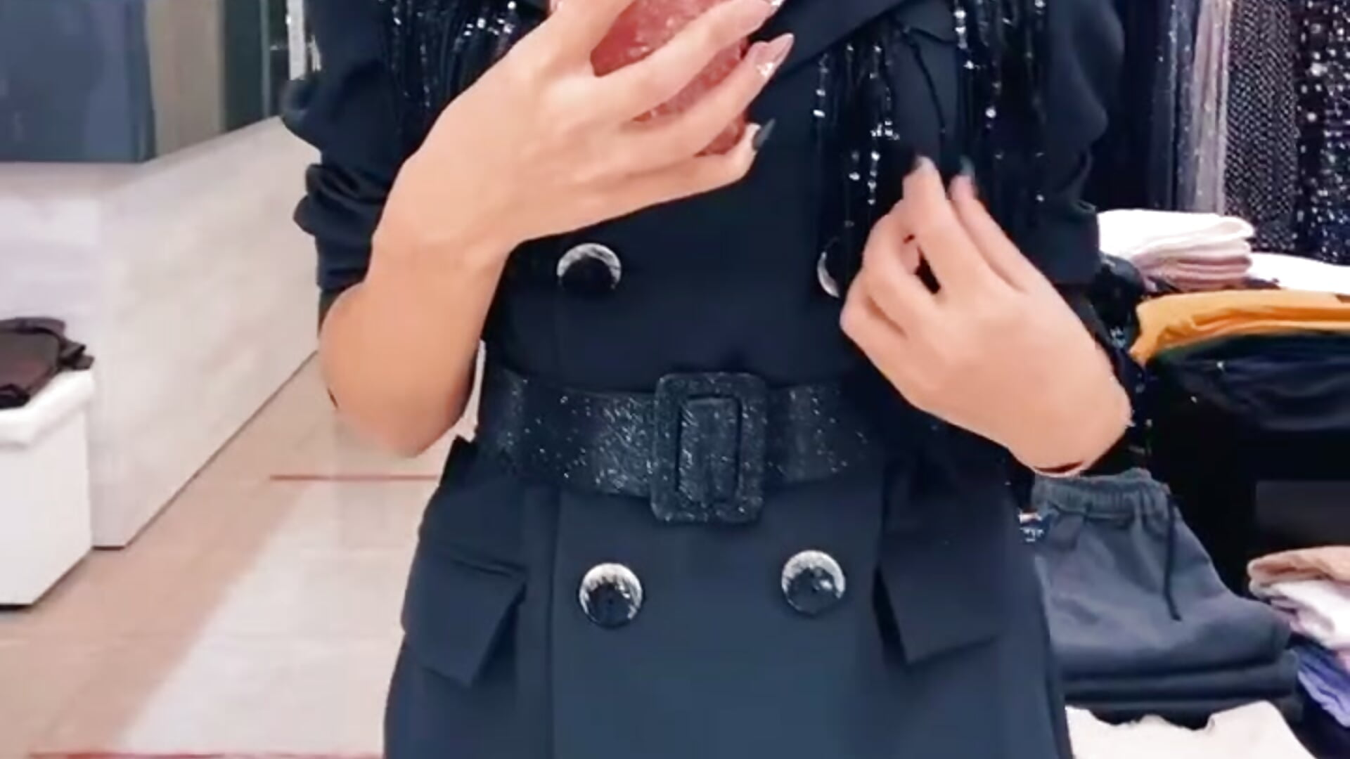 trim,900FC0D1-82B5-40E4-8D3D-23A48D82511B– Astunner kameramodell videója