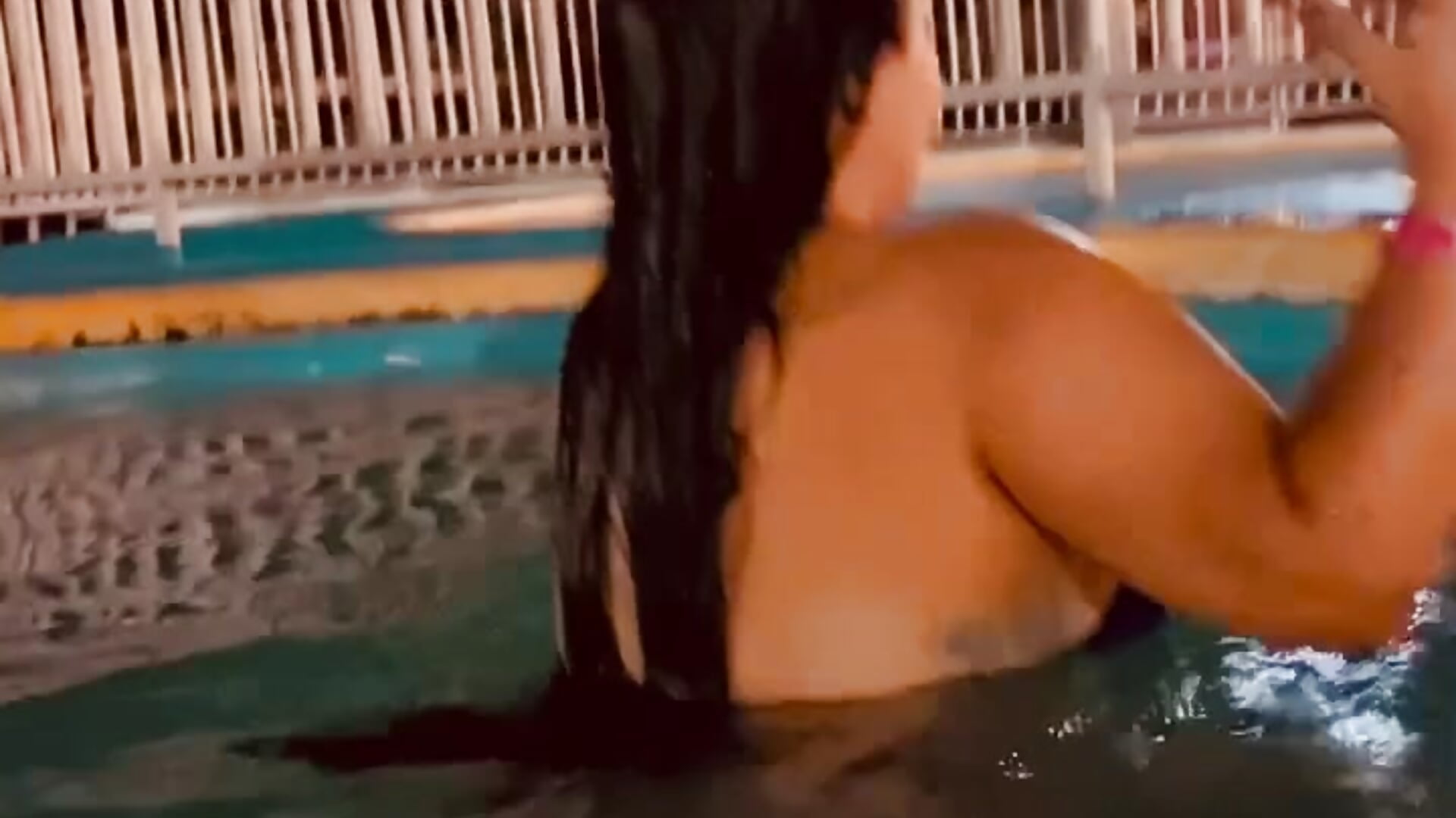 💦🏊‍♀️ - video by KeilyRoss cam model