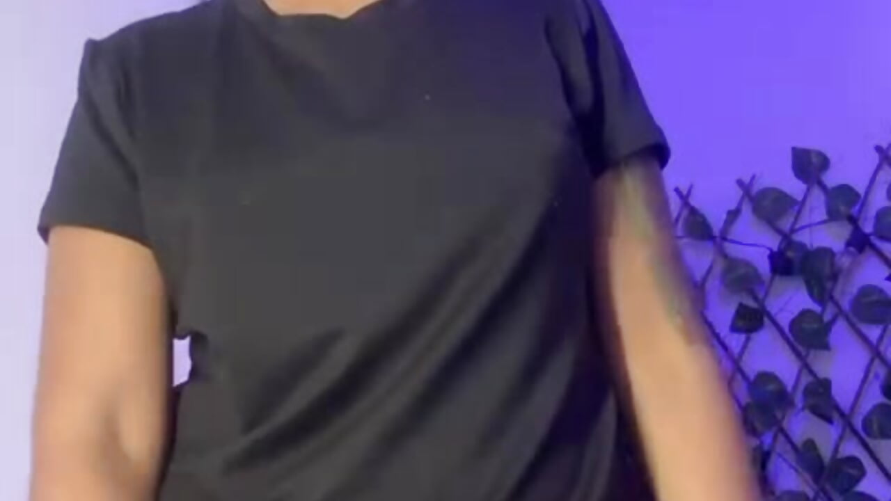 This is special for you love, you can't miss it: 3❤️ - video của người mẫu cam Vic_beckeer