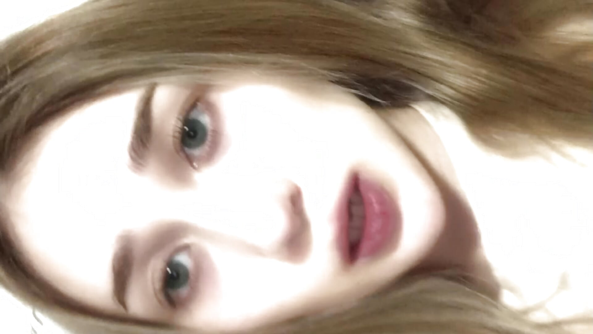 💕 - video by VikiSea cam model