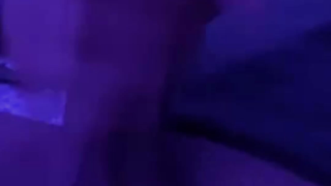 Te gusta mi enorme verga? - video by CrMen cam model