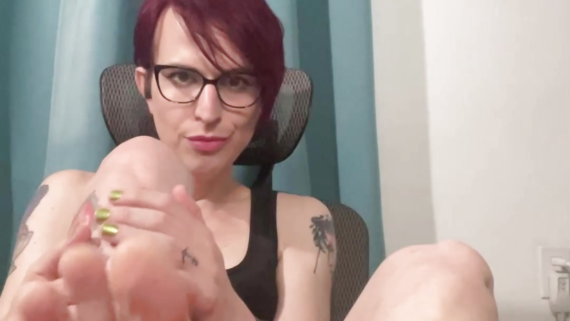 Showing Off My Feet, Sucking on My Toes