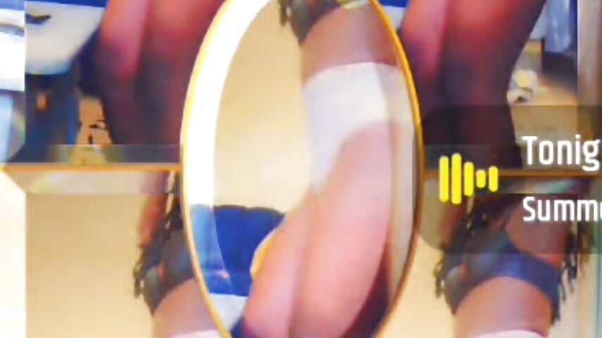 1000044718
