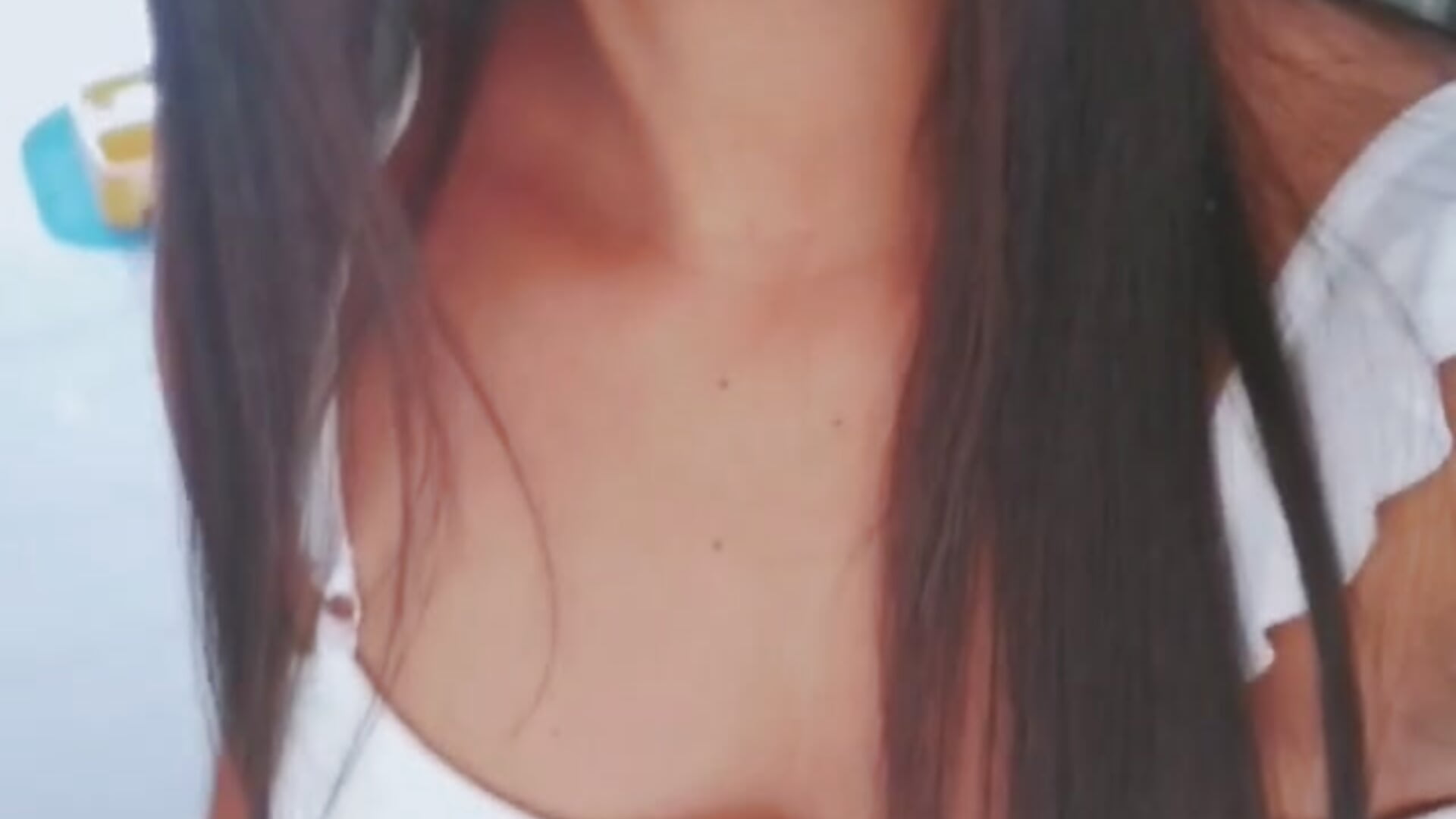 Straight or frizzy hair? - video by samanthaeliott22 cam model