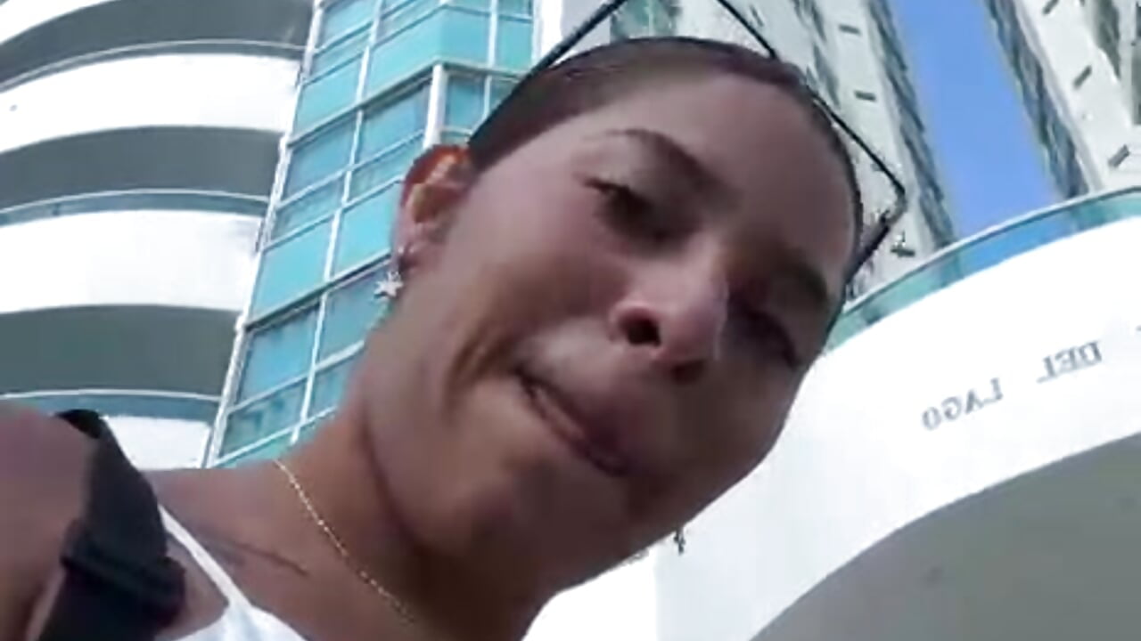 Sofi and her great tits ( . )( . ) - video by samanthaeliott22 cam model