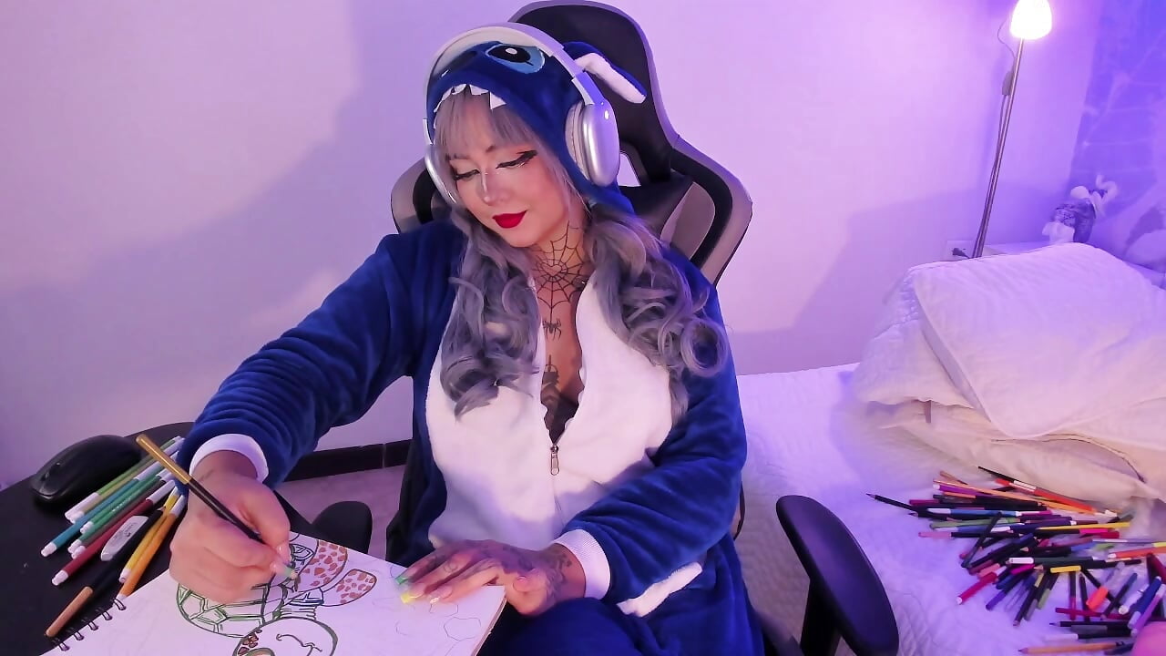 painting is my passion - video by aria_borisov cam model