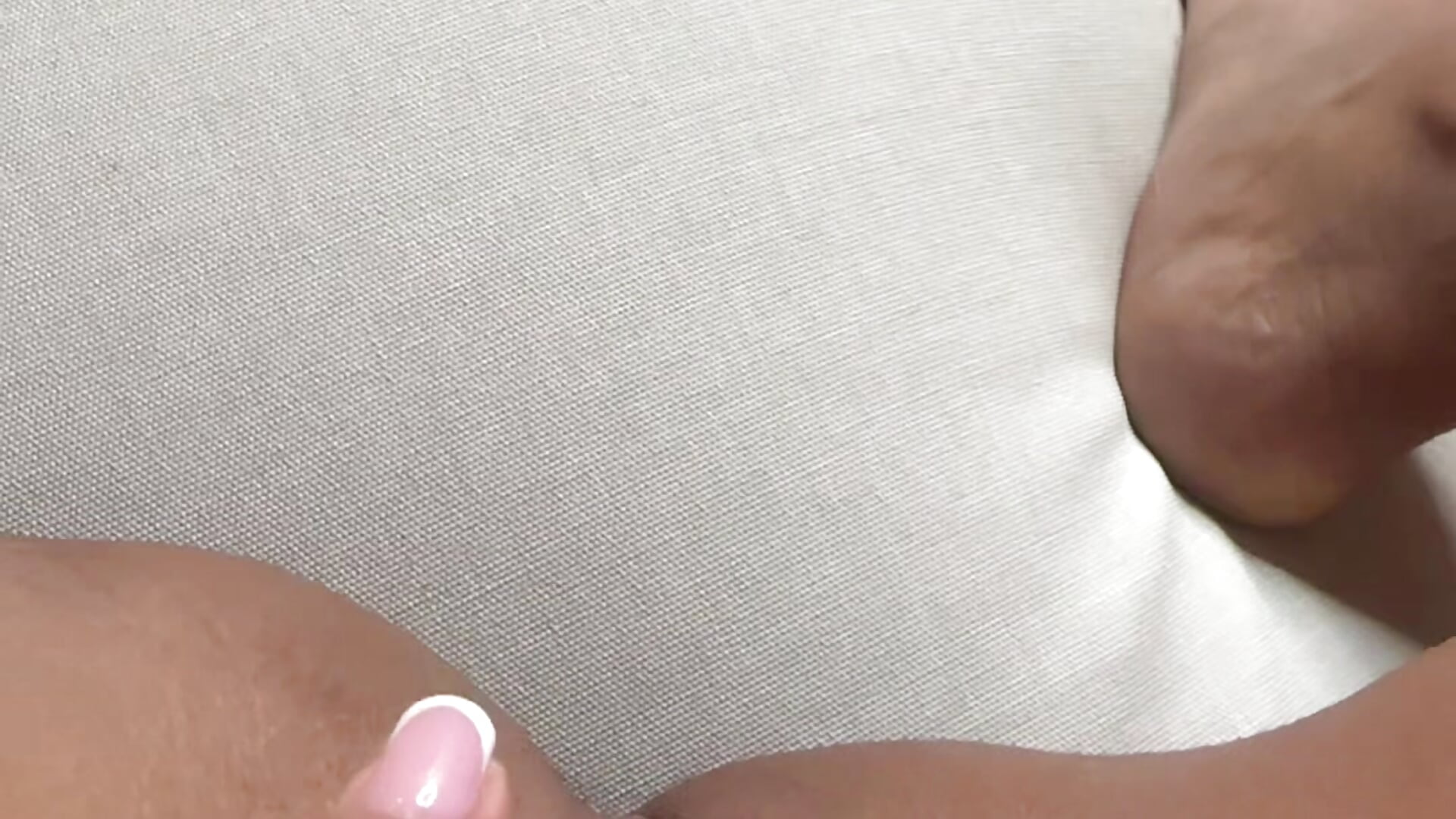 Paly fingers with my pussy 😈