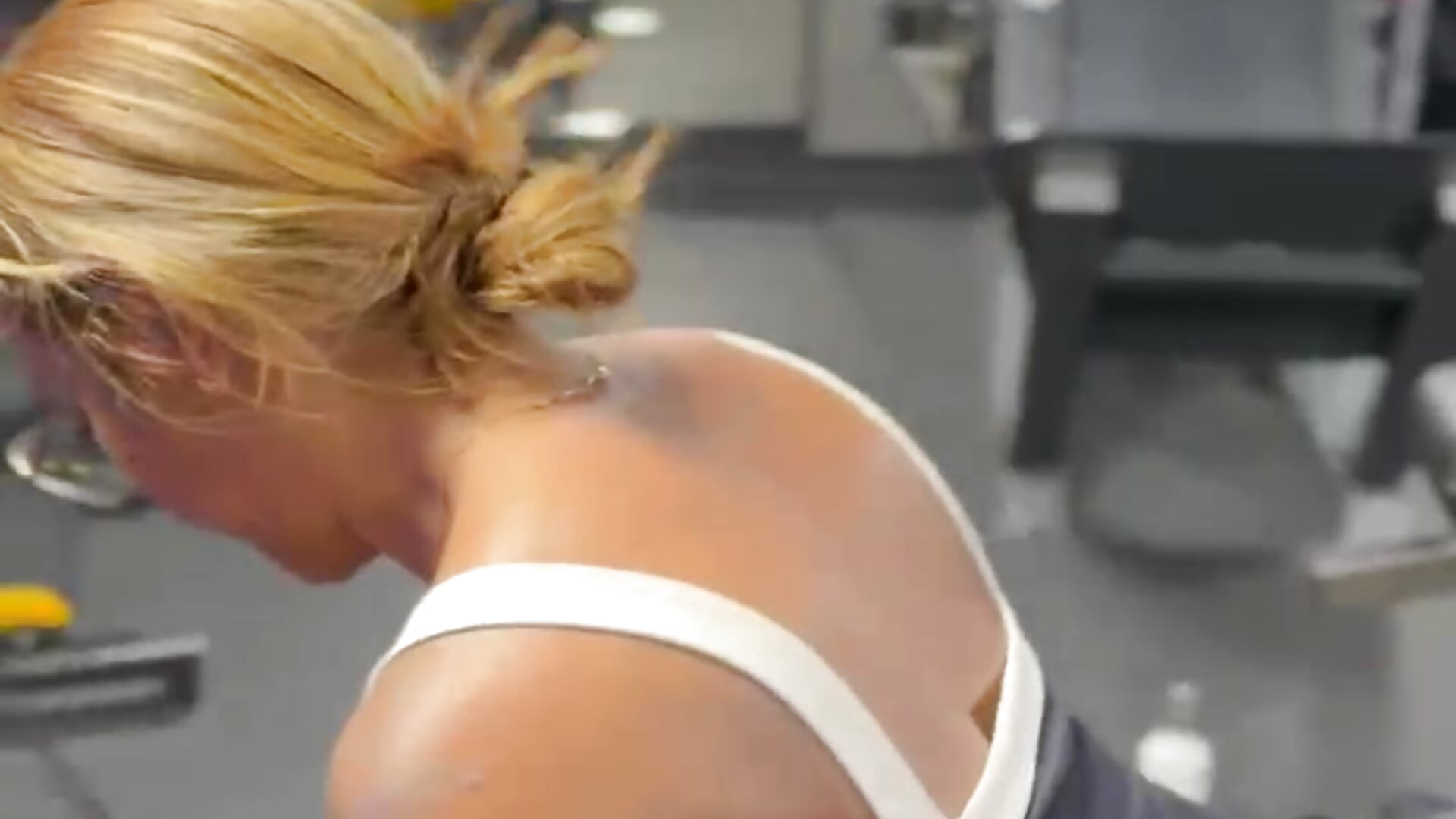 In the Gym! ❤️ - AlessiaLondon 캠 모델의 동영상