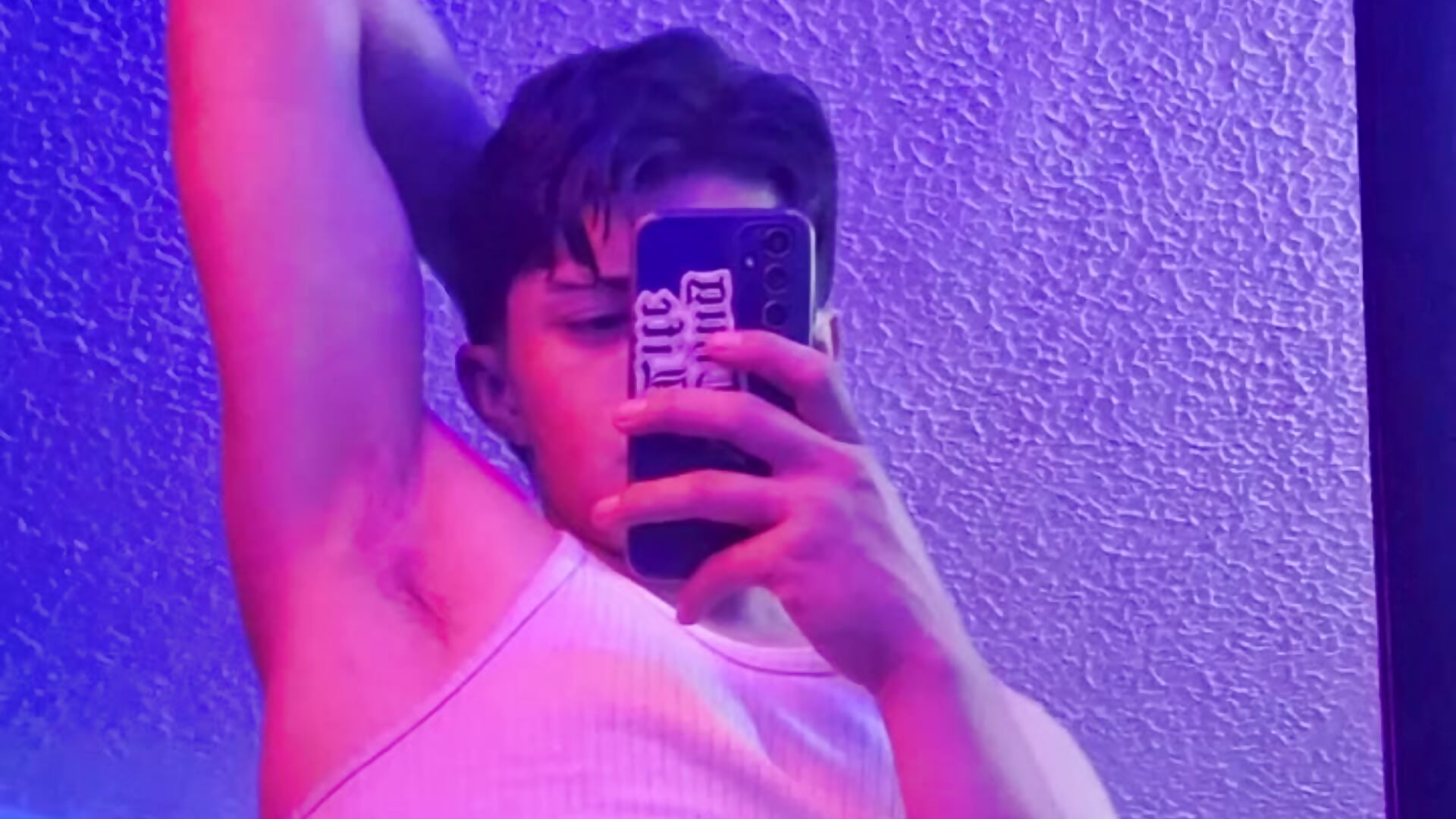 🫠 - vidéo du modèle de showcams Felipe_W0