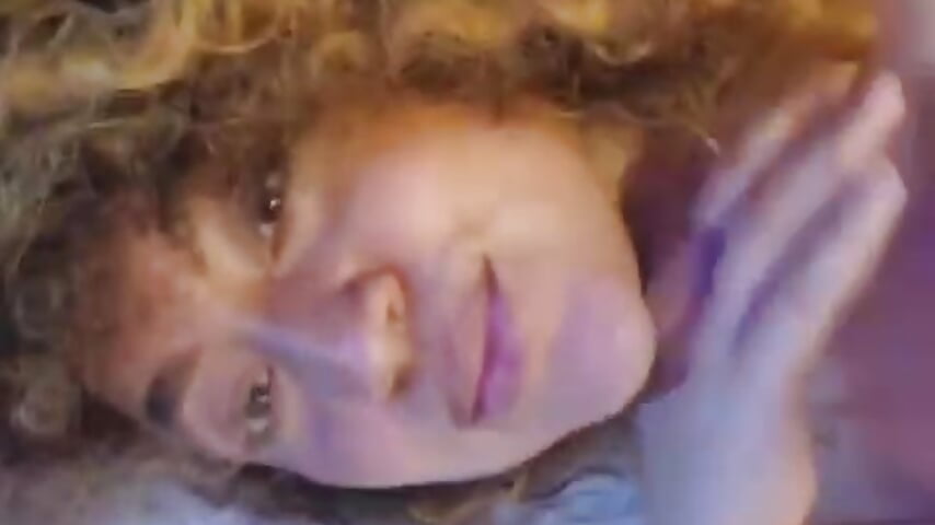 With a kiss of yours, my face lights up.😈💋🍓 - vidéo du modèle de showcams Kateryn_