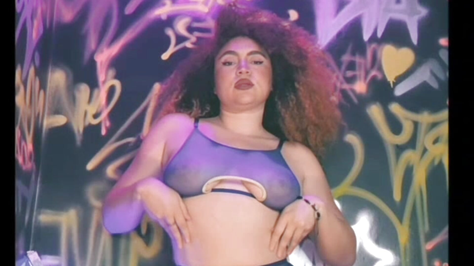 "I don't say anything ... but my gaze already asked for everything." 🔥👀 - vidéo du modèle de showcams Kateryn_