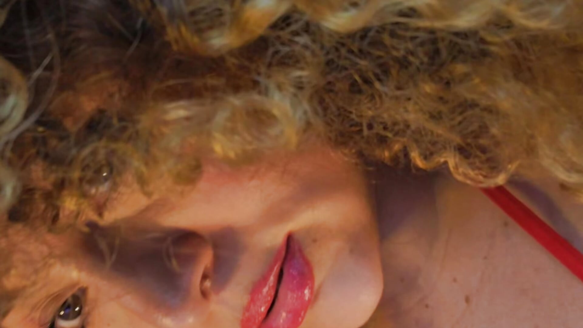 Lick my Boobs - vidéo du modèle de showcams Kateryn_