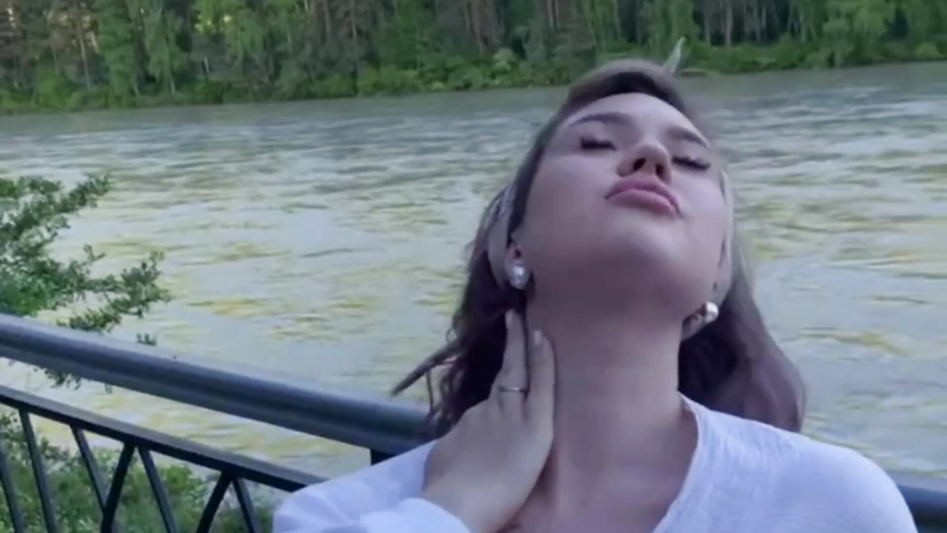 sweety body - video by BootyTrisha cam model