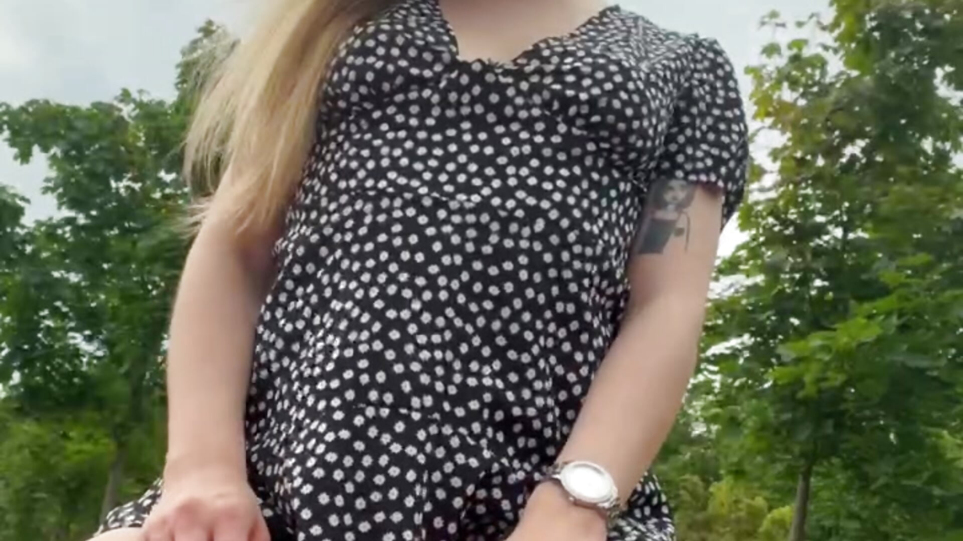 Sweet pussy in the park - video by AnnLevine cam model