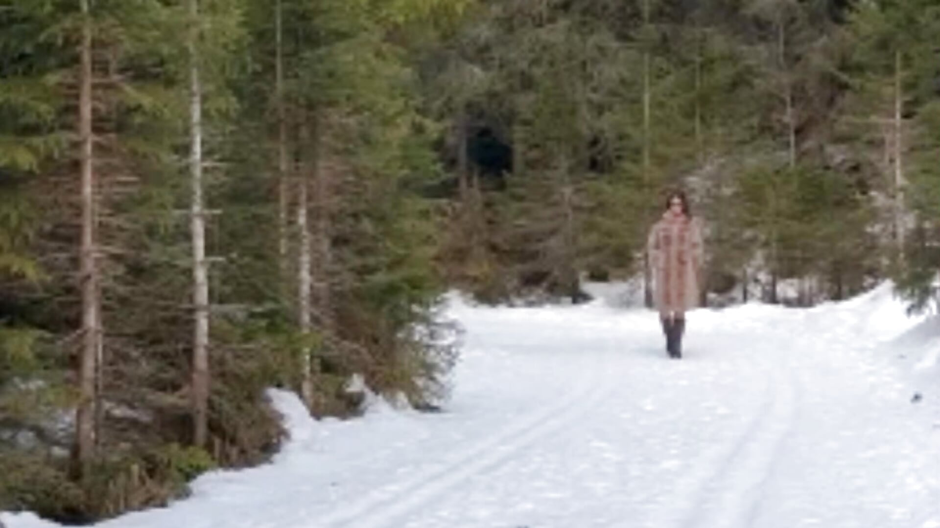 Look at the sexiness hidden under my furry coat 😍 – видео вебкам-модели Bunny_LiveShow