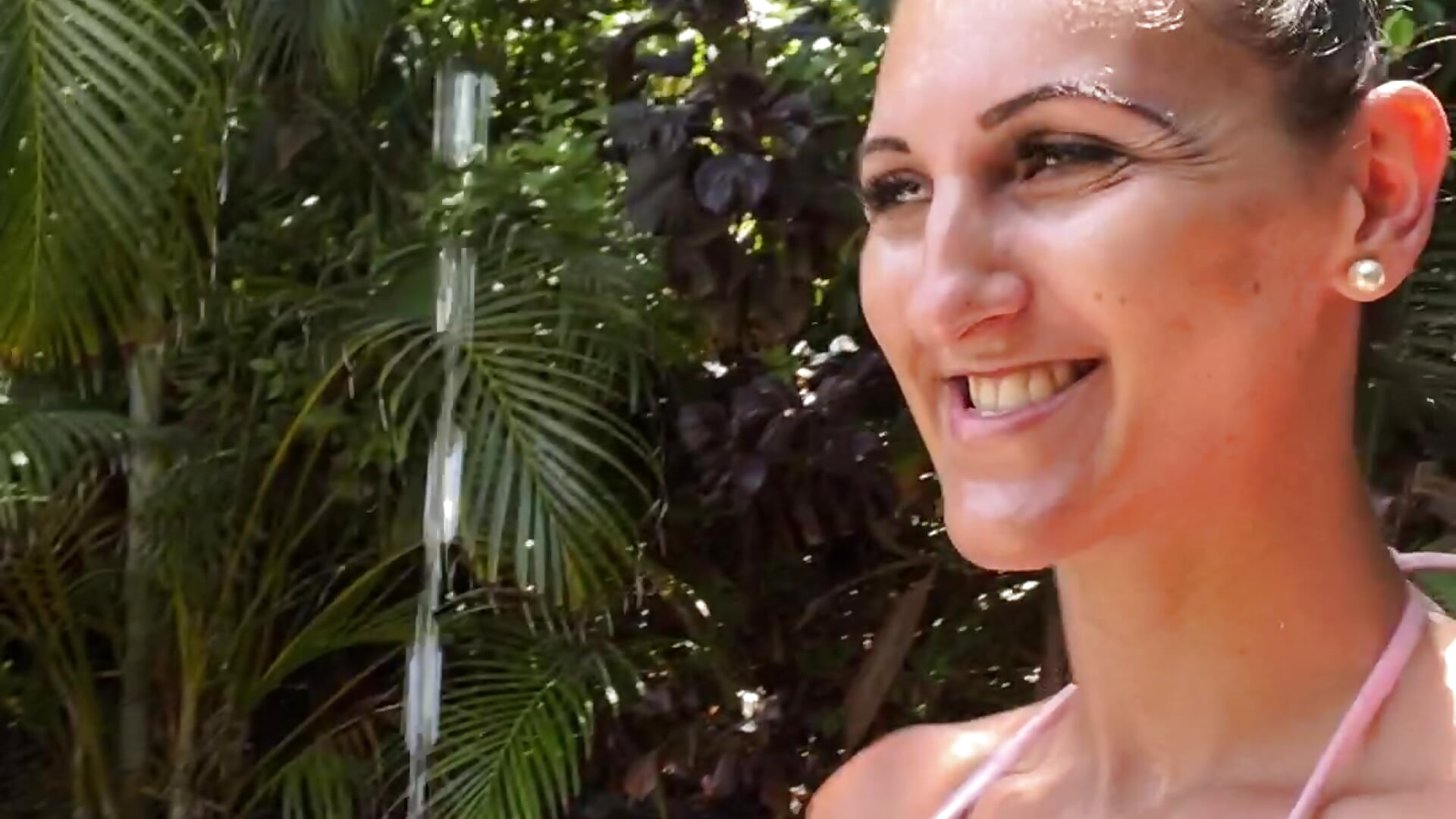 Holiday – видео вебкам-модели Bunny_LiveShow