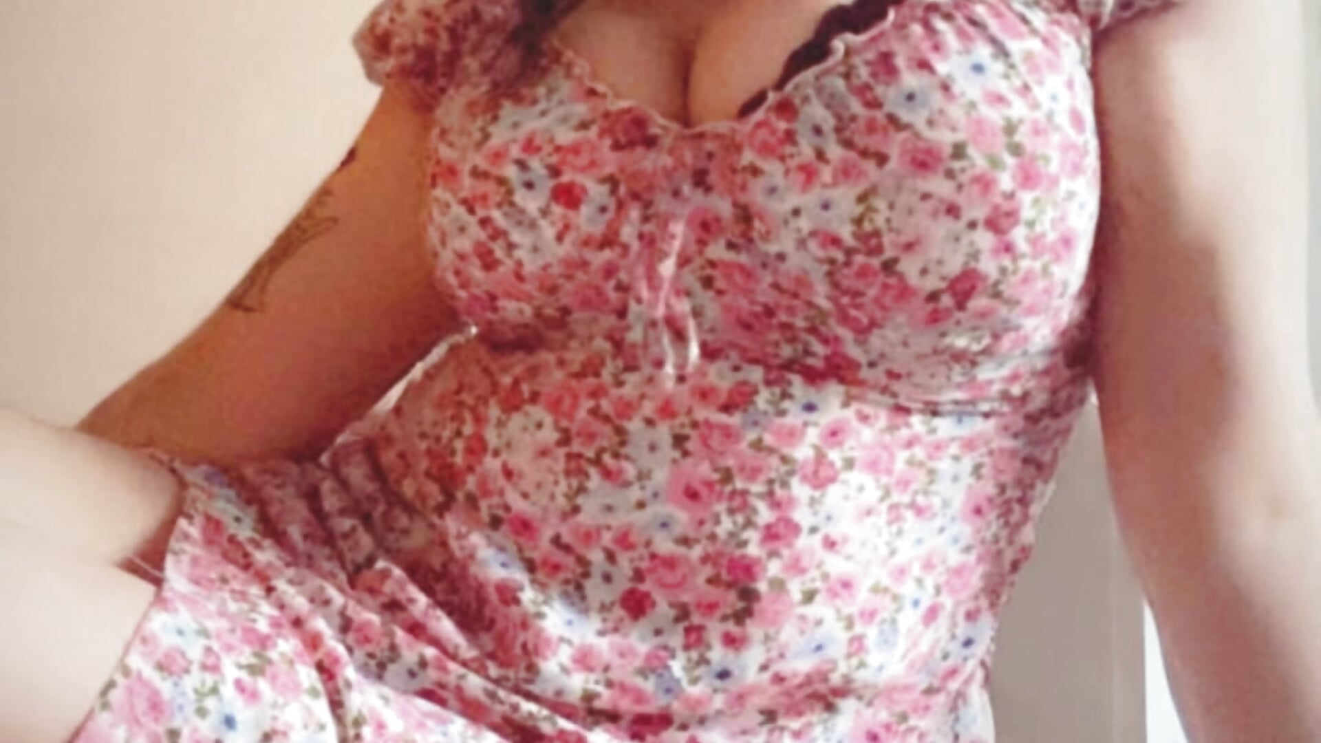 copy_8881D352-042D-44C8-B4A1-2847ABD6B4C5 - video av kriztal_pretty cam-modell