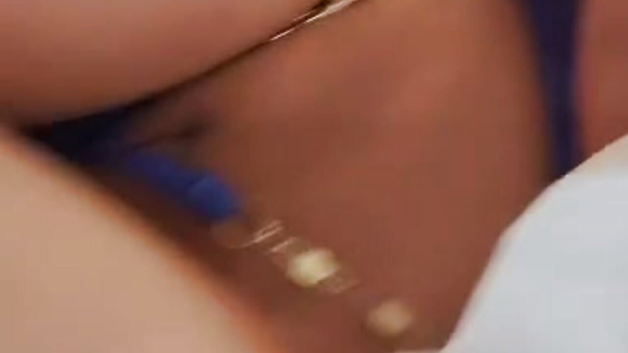 Shy Girl 😳 - Video von NayeCloud Cam-Model