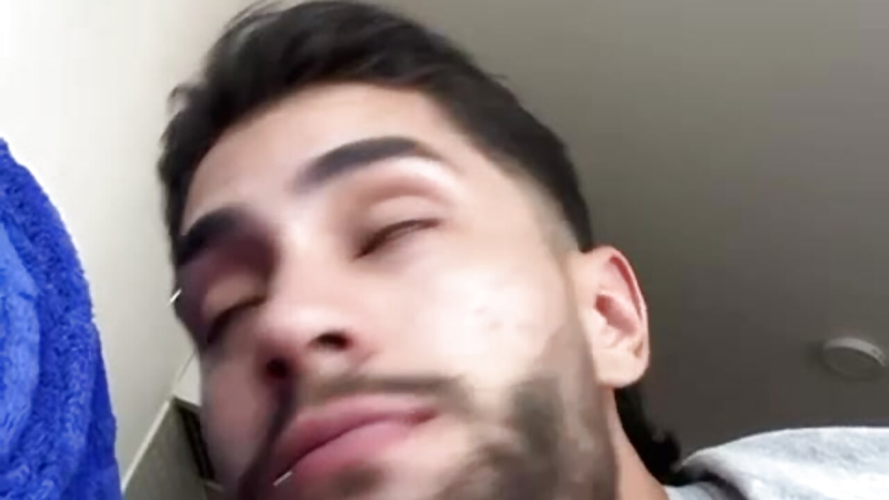 cuddle - video by Mathius_Stone cam model