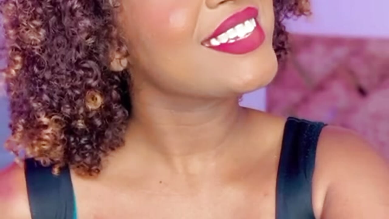 ✨Make me smile always✨ - vídeo de ohrianagibson modelo de câmara