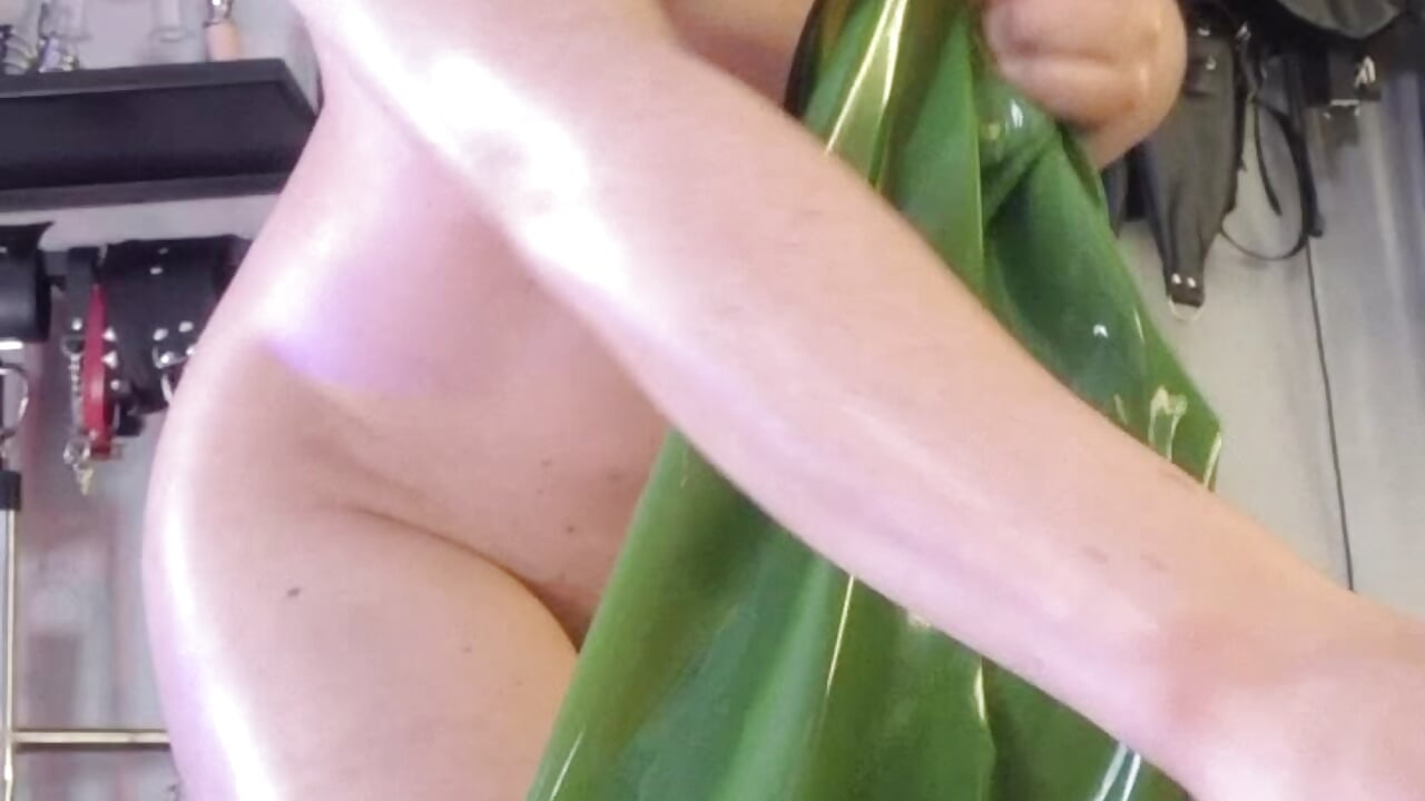 ASMR with lub on my latex catsuit - video oleh model kamera sharith_gh