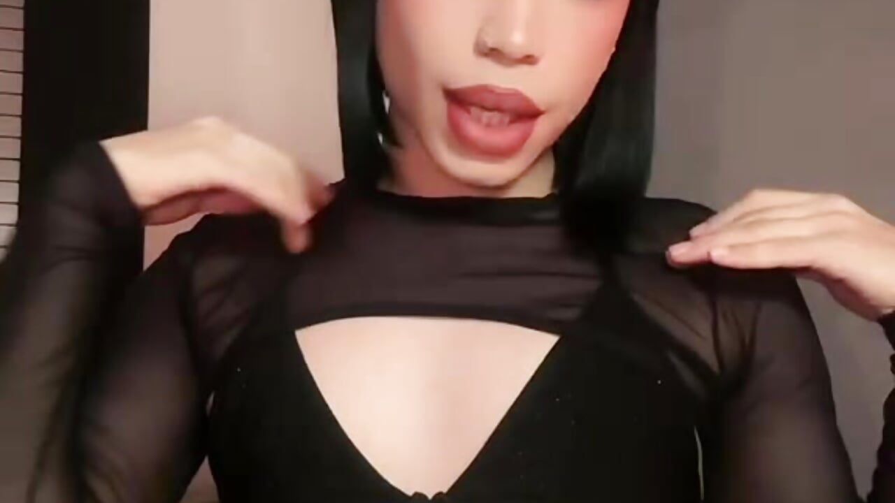 LucyGiraldo – popularni video modela na kameri 5633