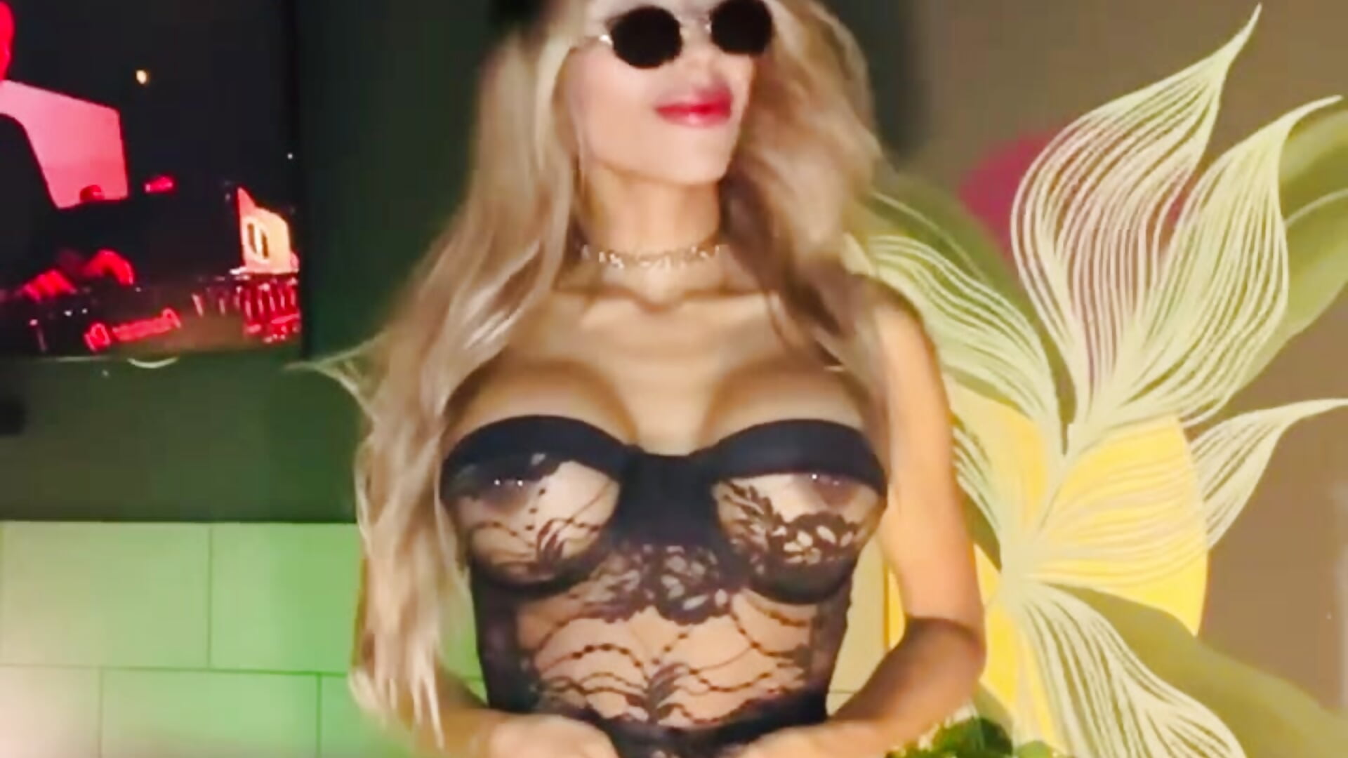 Sweet and hot – video modela na kameri PamelaReall