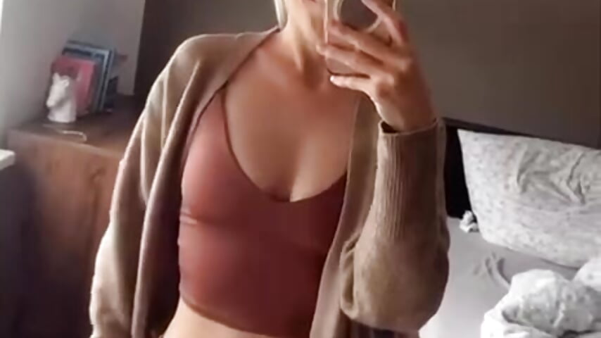 Hey 🤍 - video by BellaBloom__ cam model