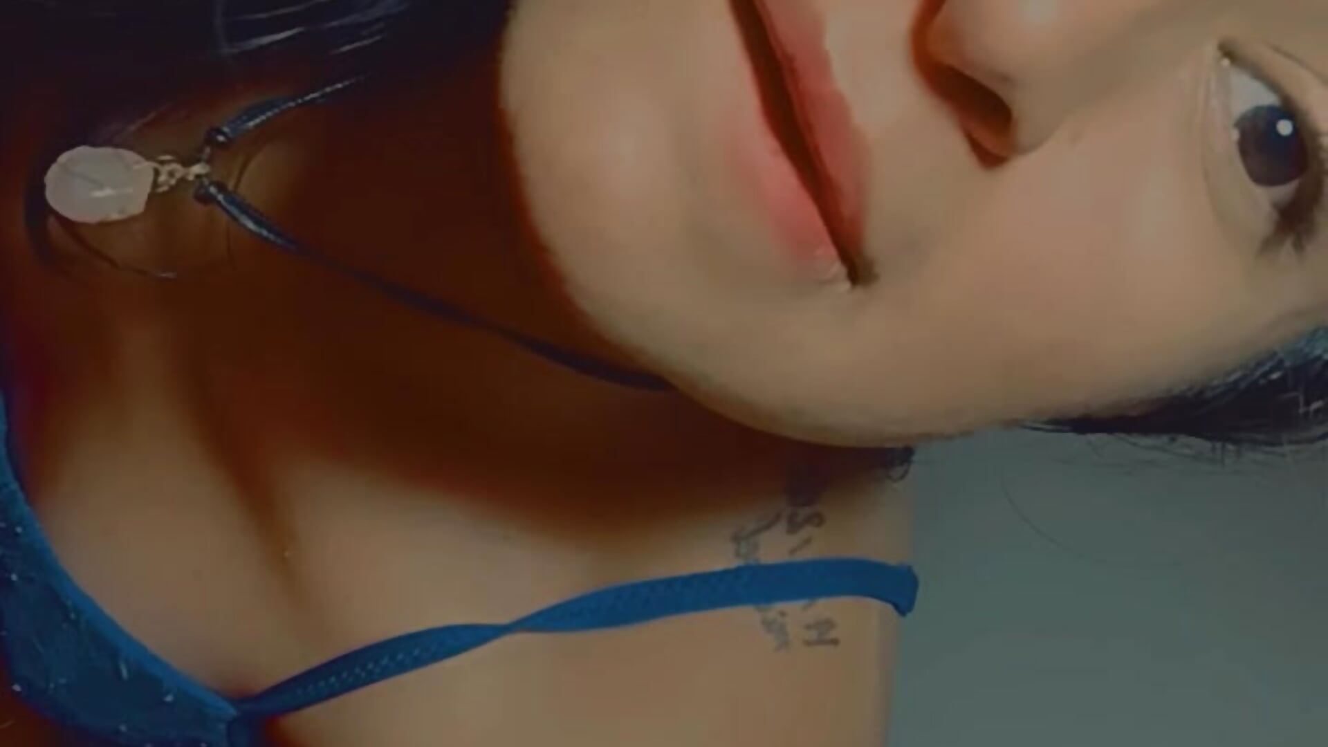 Touch my ass 🍑💦 - Video von aly_velika Cam-Model