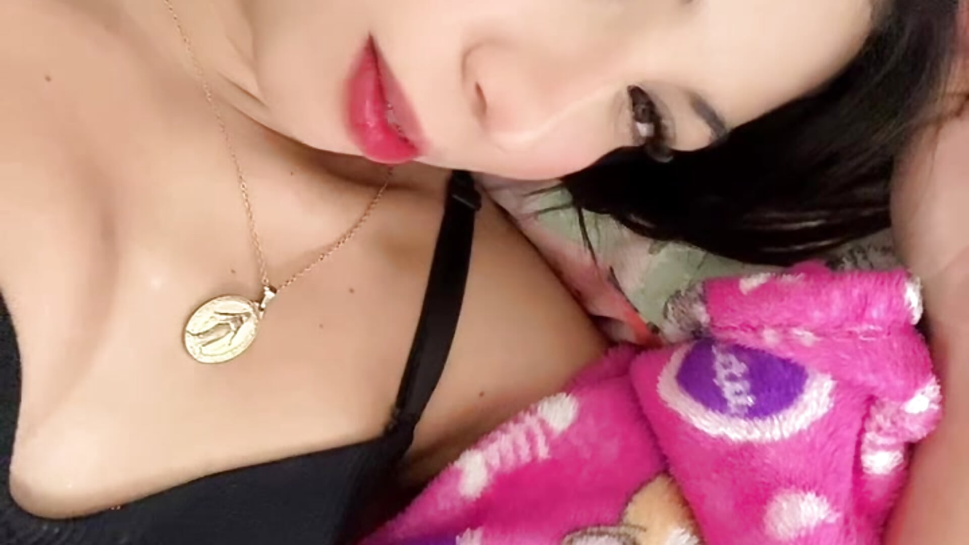 ❤️🫠 — filmik Lina10, modela(-lki) na kamerkach