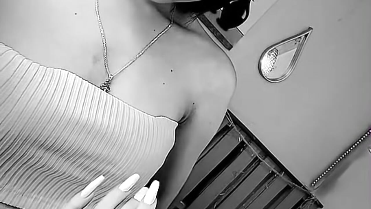 e4c345e9027b90deabdb9d8cbe88f55c - Lina10 adlı kamera modelinin videosu