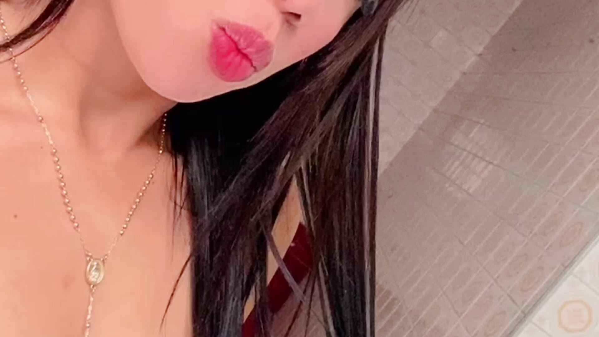 Holis - Lina10 adlı kamera modelinin videosu