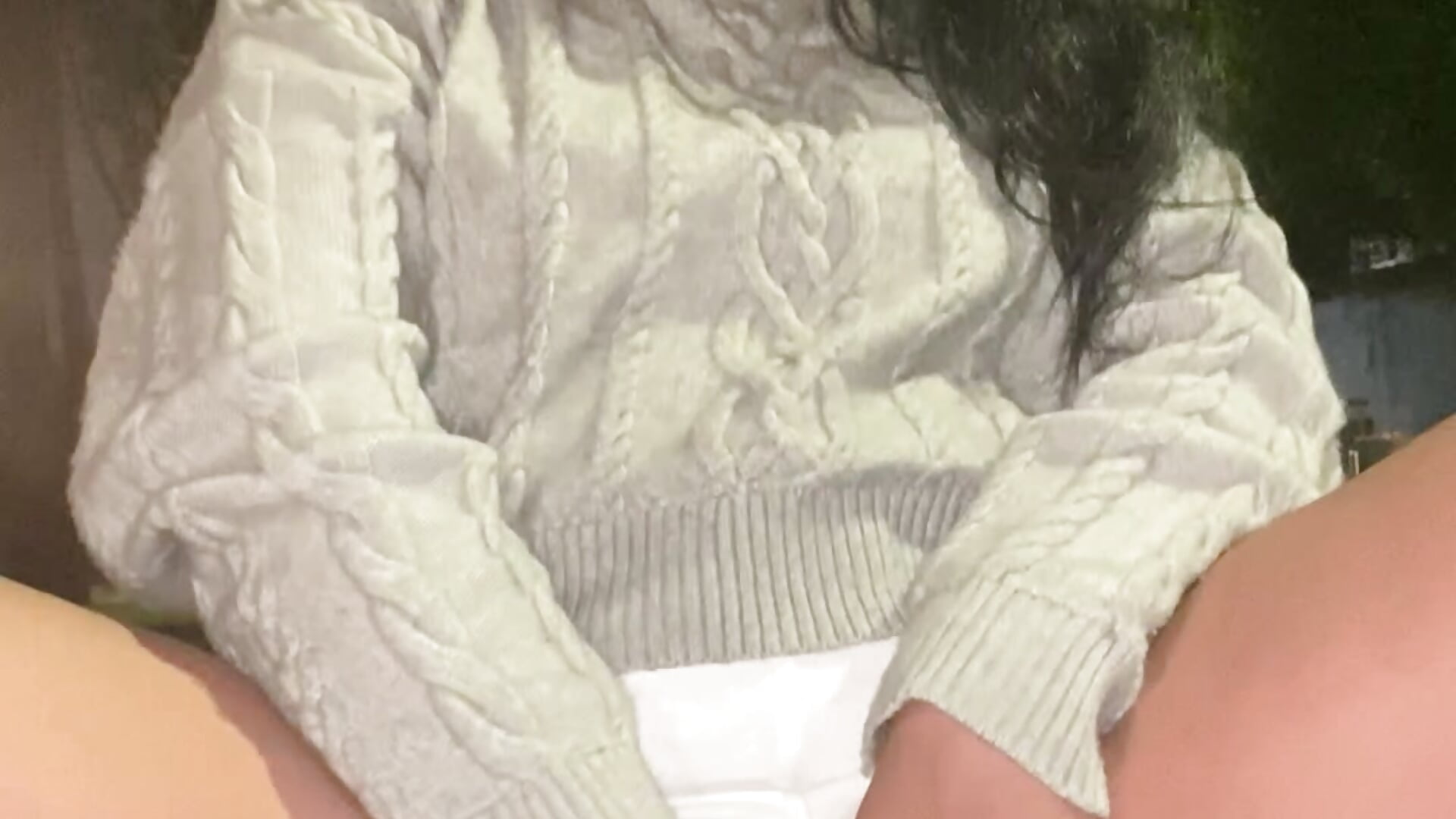 In public touching my pussy - video by IsisRodriguez1999 cam model