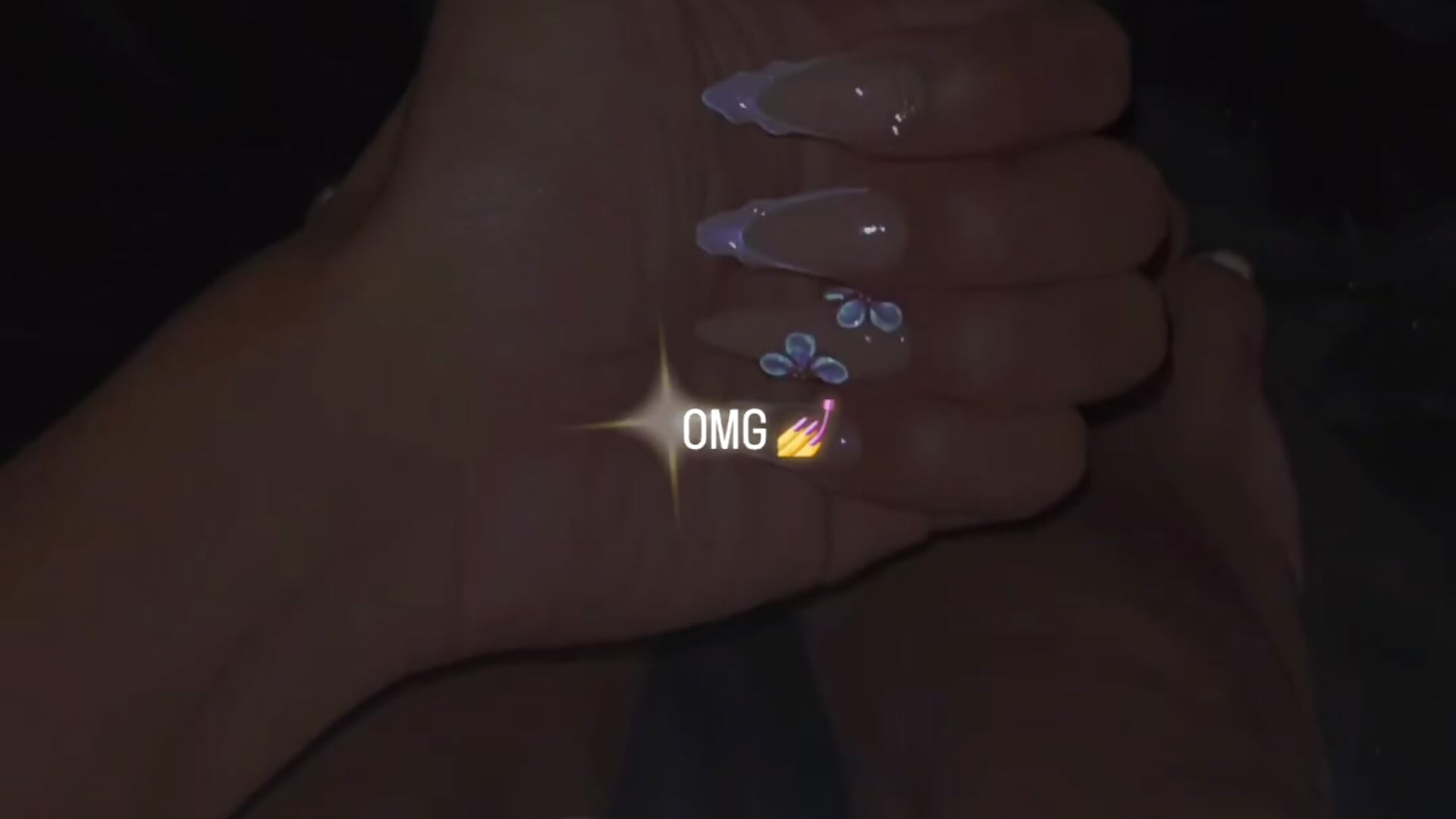 Really I love to be femme and luxury - video by VictoriaRoss1 cam model