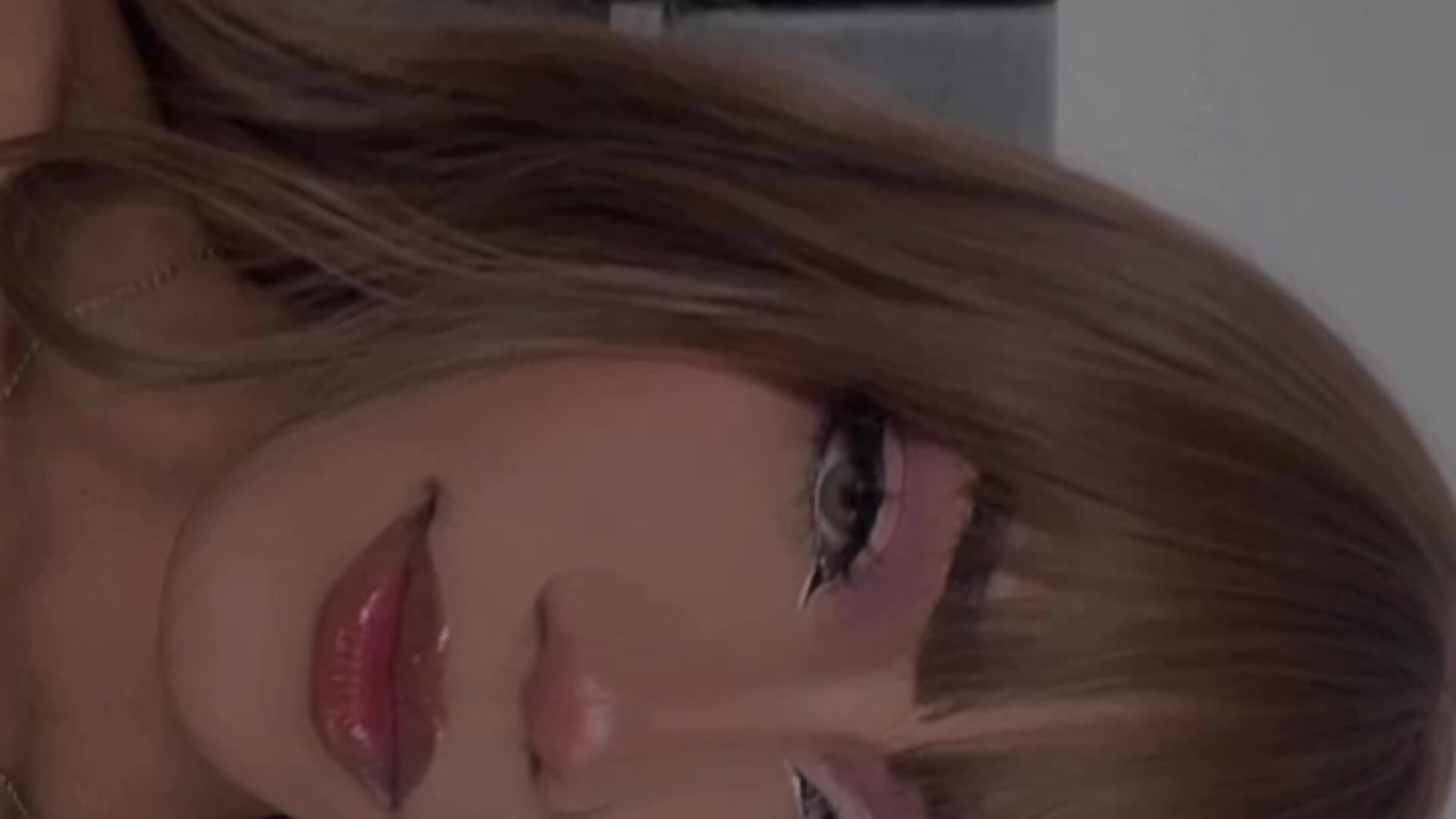 Give me one kiss π - video by VictoriaRoss1 cam model