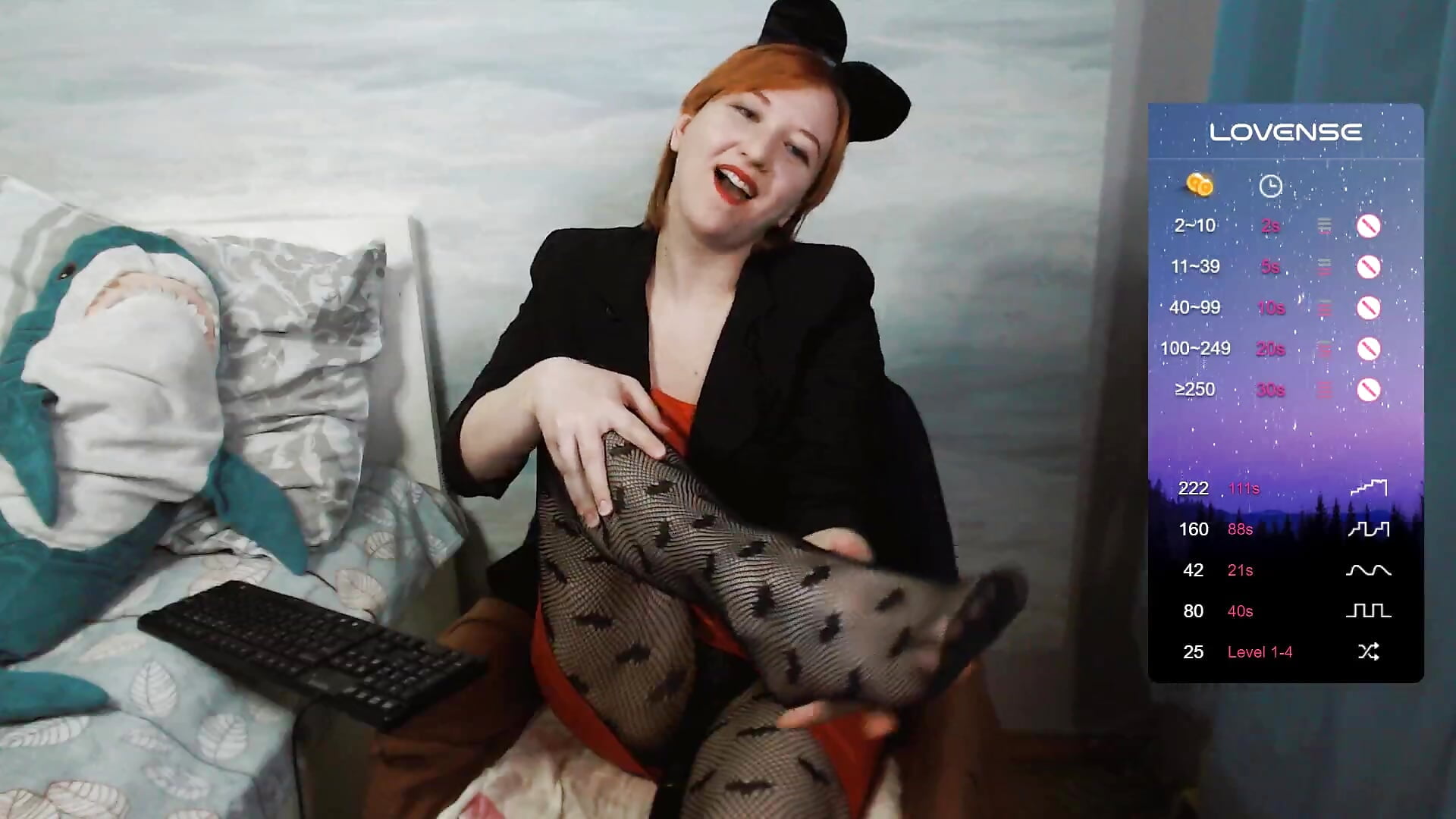 heart pantyhose - video by licentia__poetica cam model