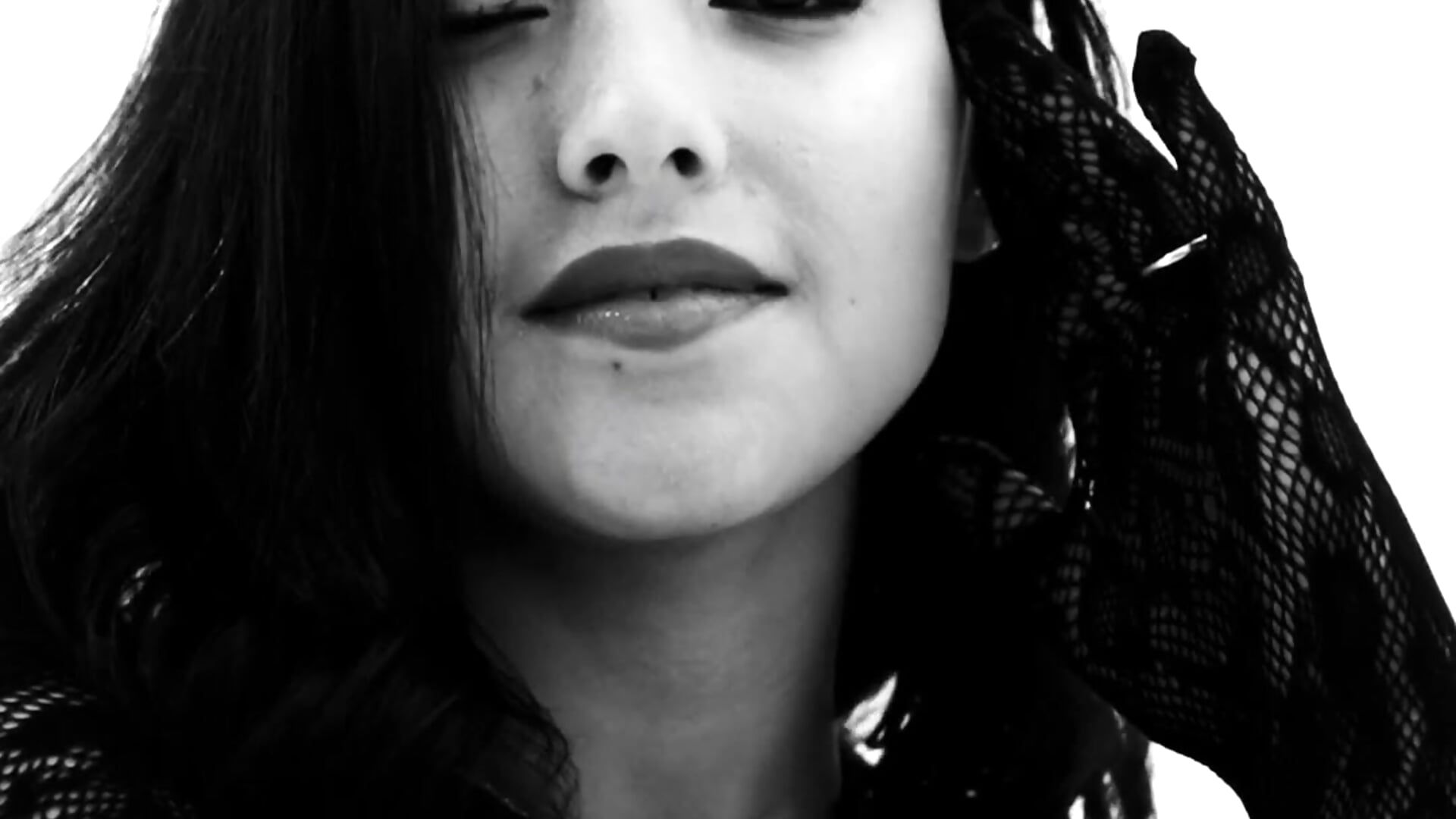 Introducing myself - video oleh amy_robertz kamera model