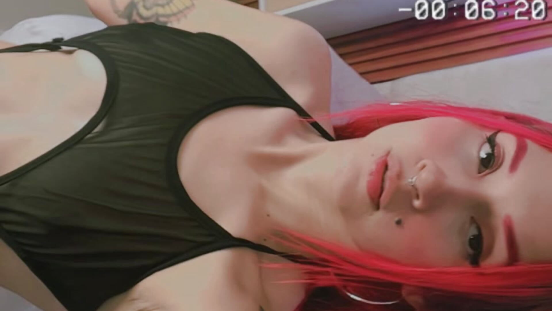 Hello 😈 - video by HannaRed_ cam model