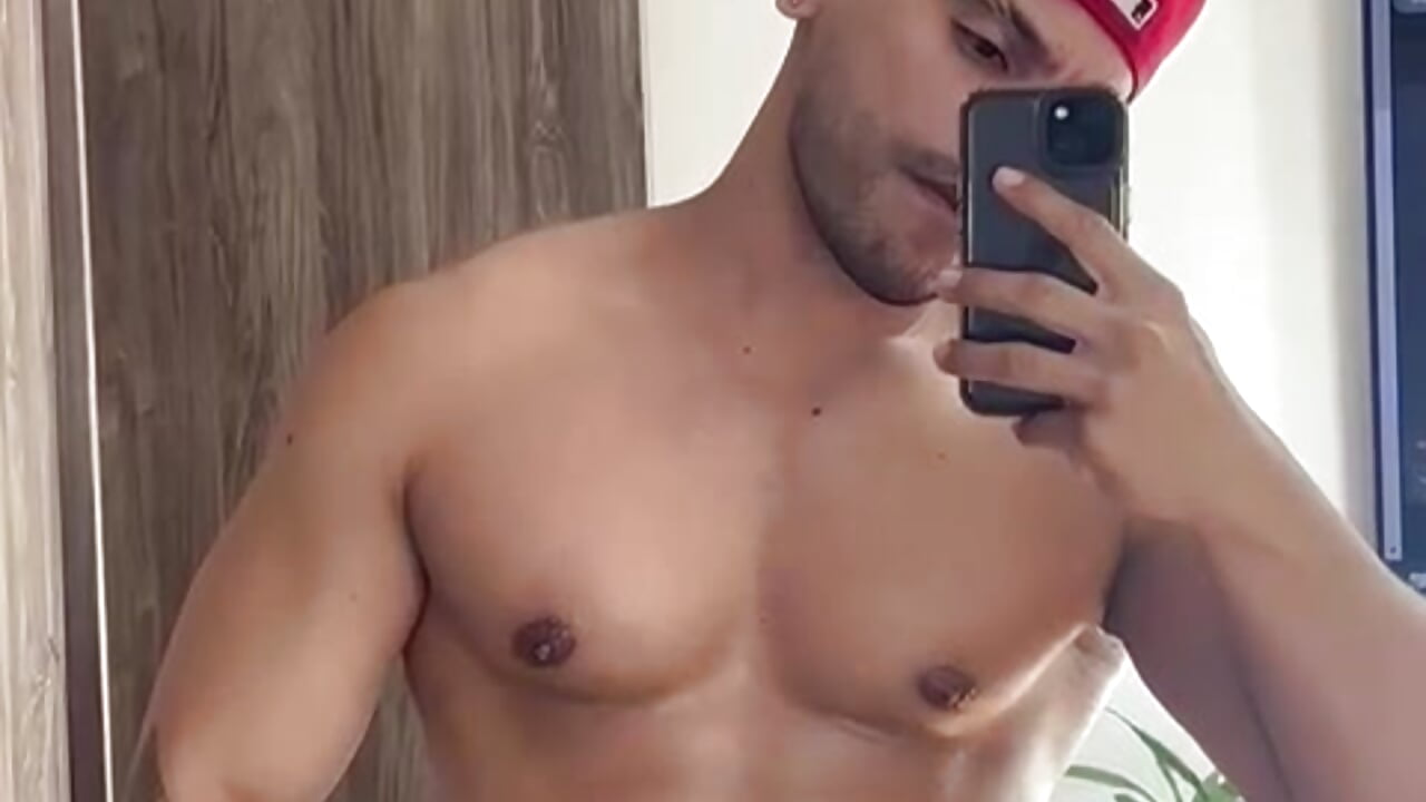 nights - video av Damon-benet cam-modell